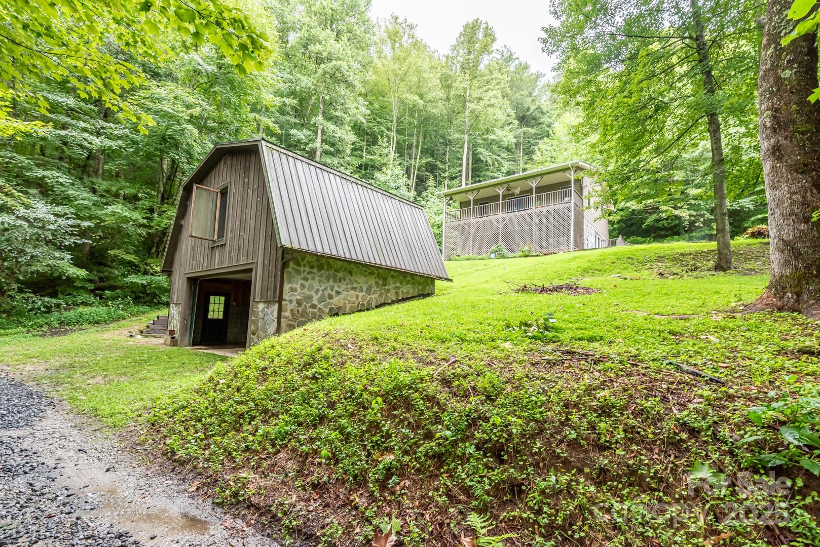15595 S Us Highway 421 Highway Property Photo 1