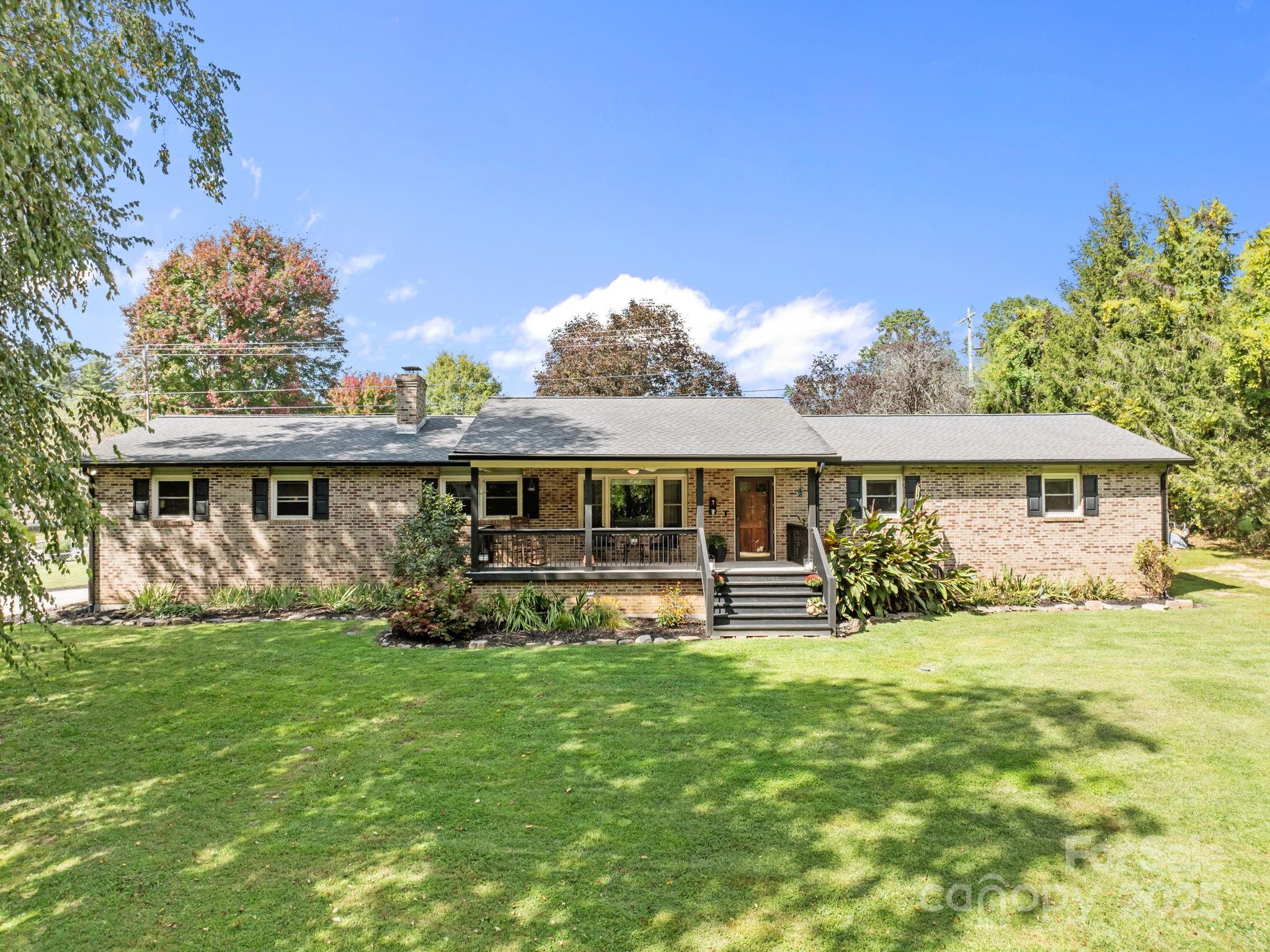 145 Allenwood Circle Property Photo 2