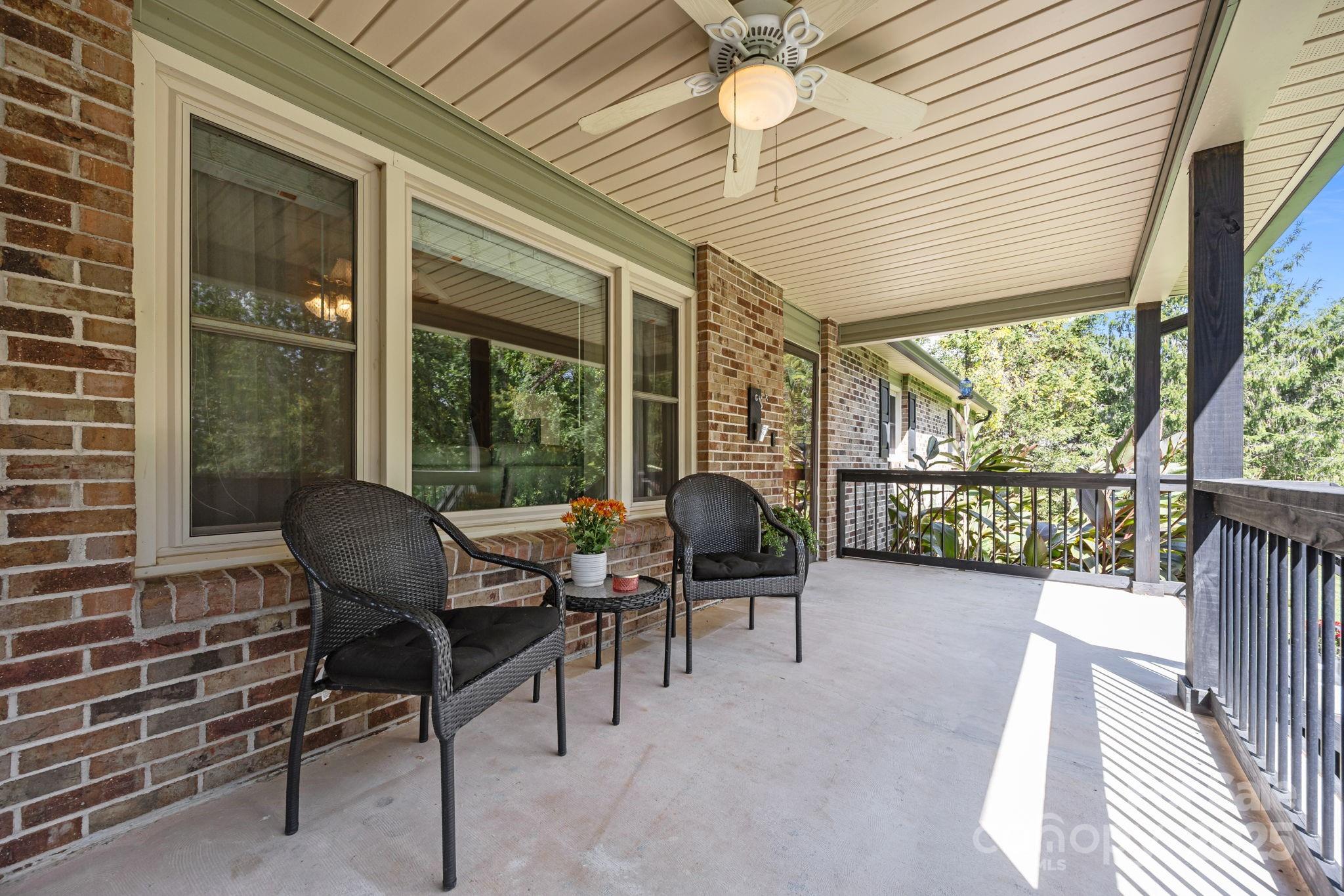 145 Allenwood Circle Property Photo 3