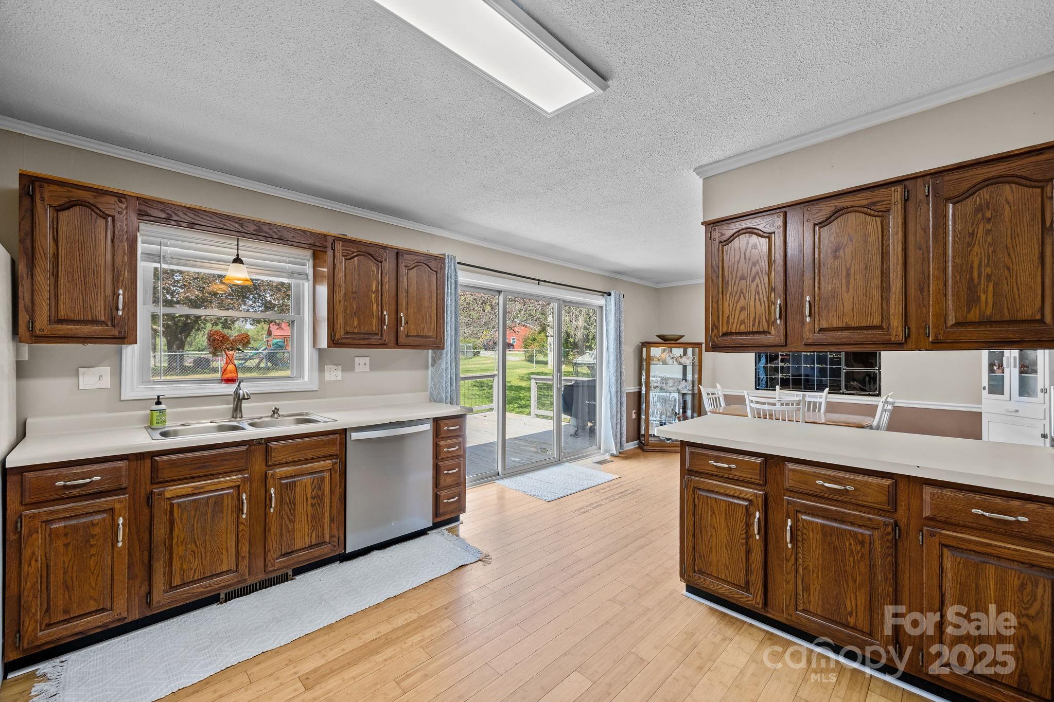 145 Allenwood Circle Property Photo 7