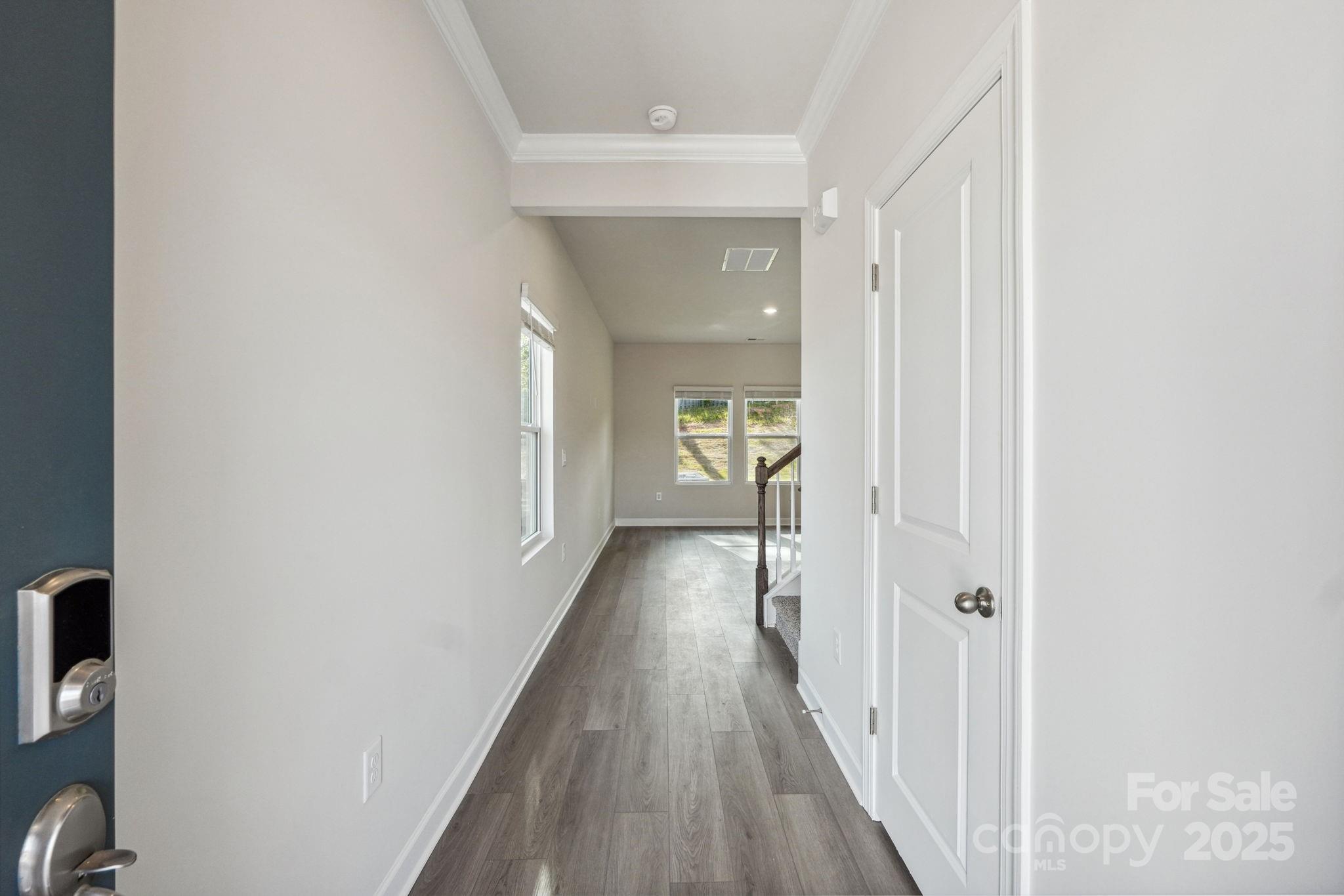 301 Alden Court Property Photo 2
