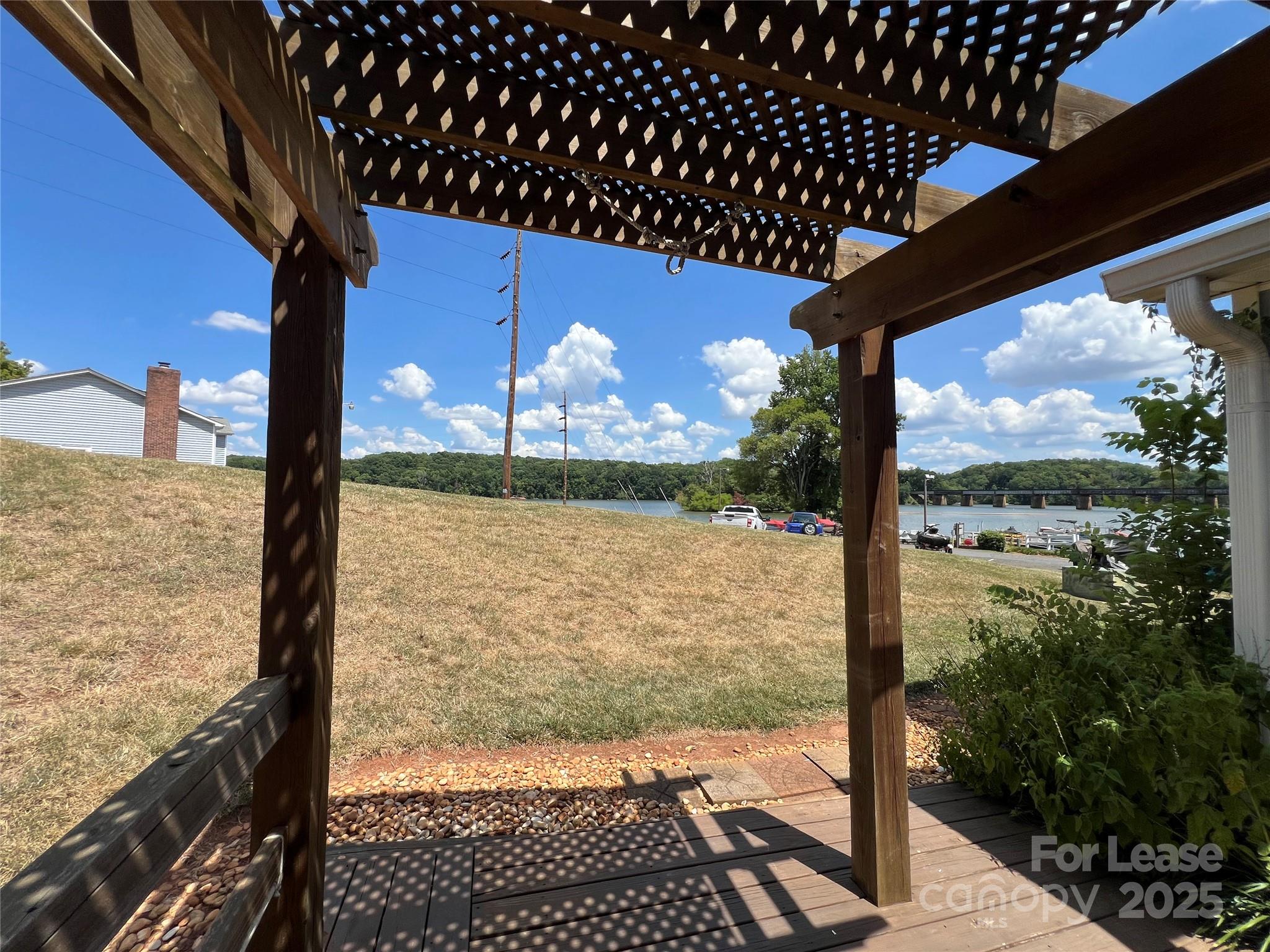1424 River Drive Property Photo 4