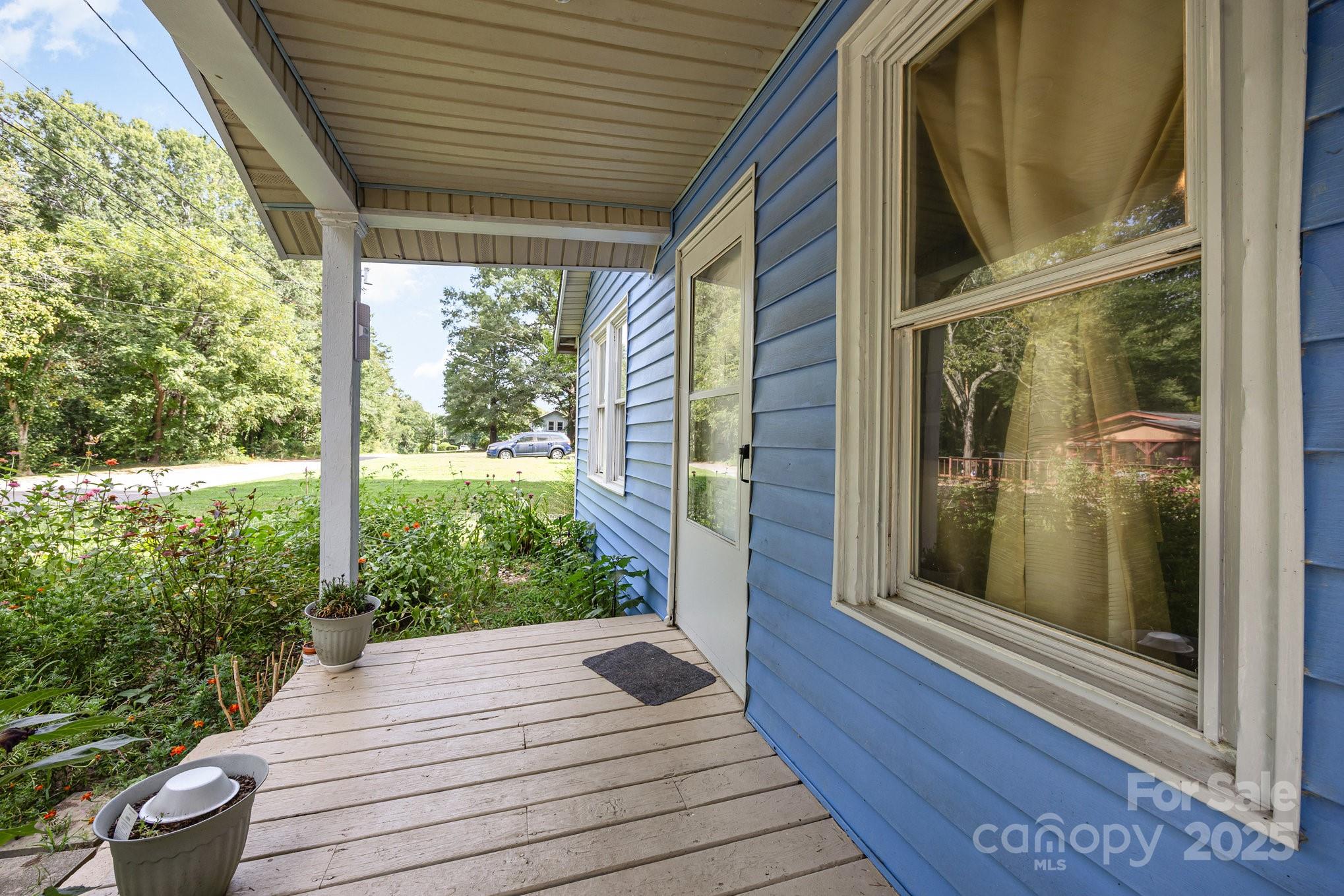 1110 Wall Street Property Photo 5