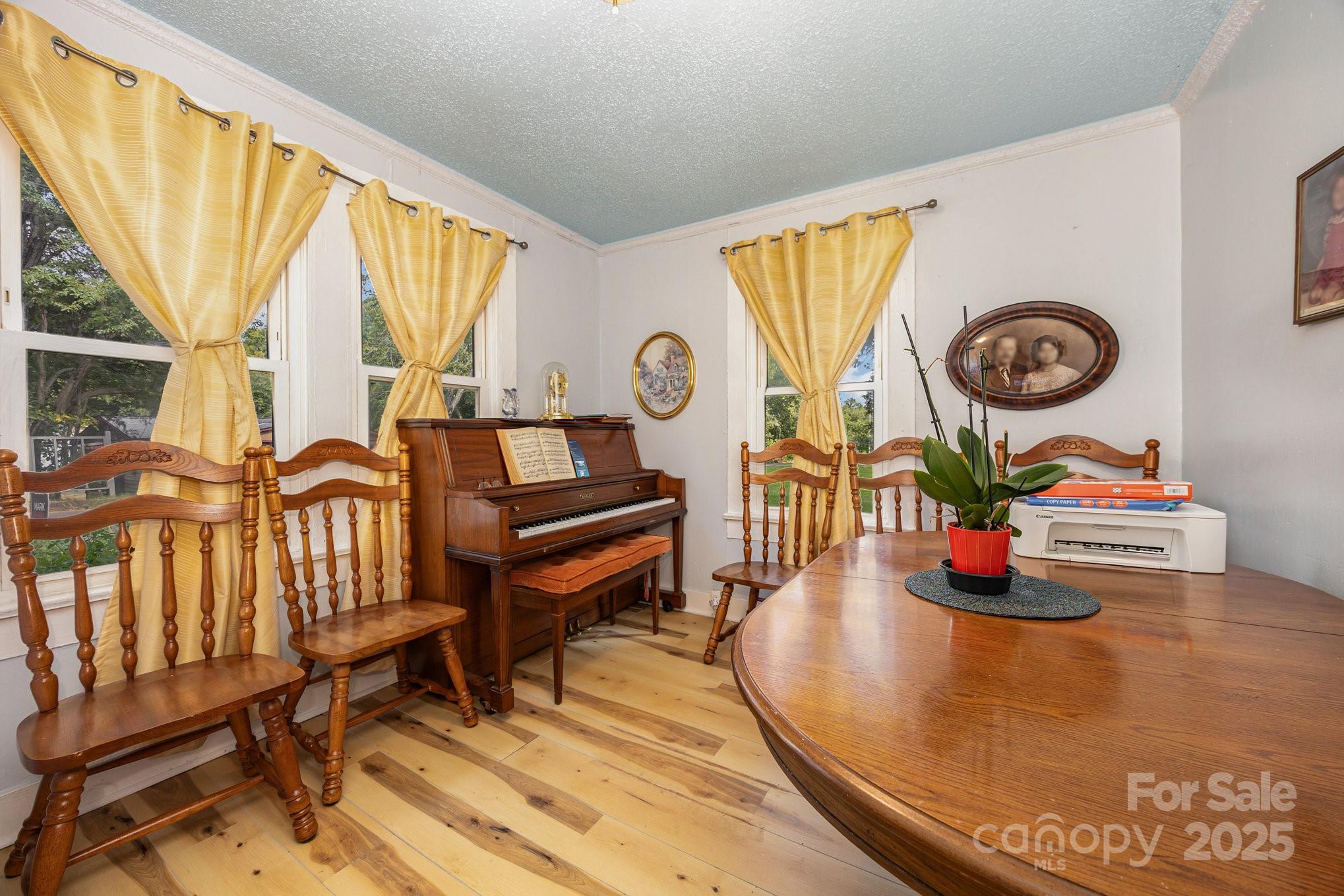 1110 Wall Street Property Photo 9