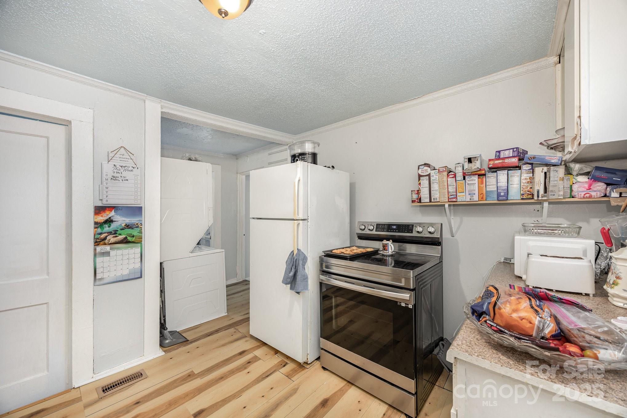 1110 Wall Street Property Photo 13