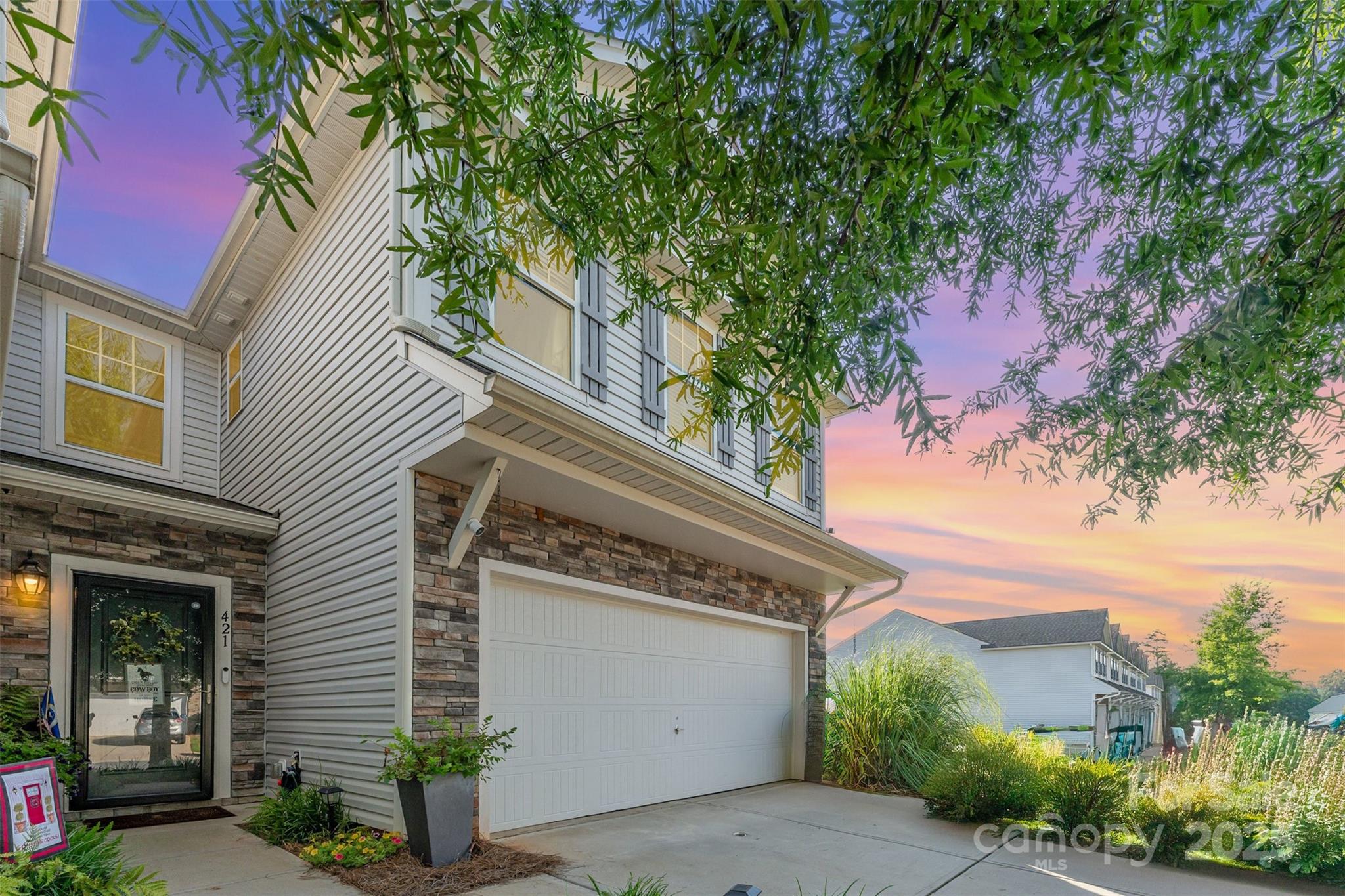421 Tayberry Lane