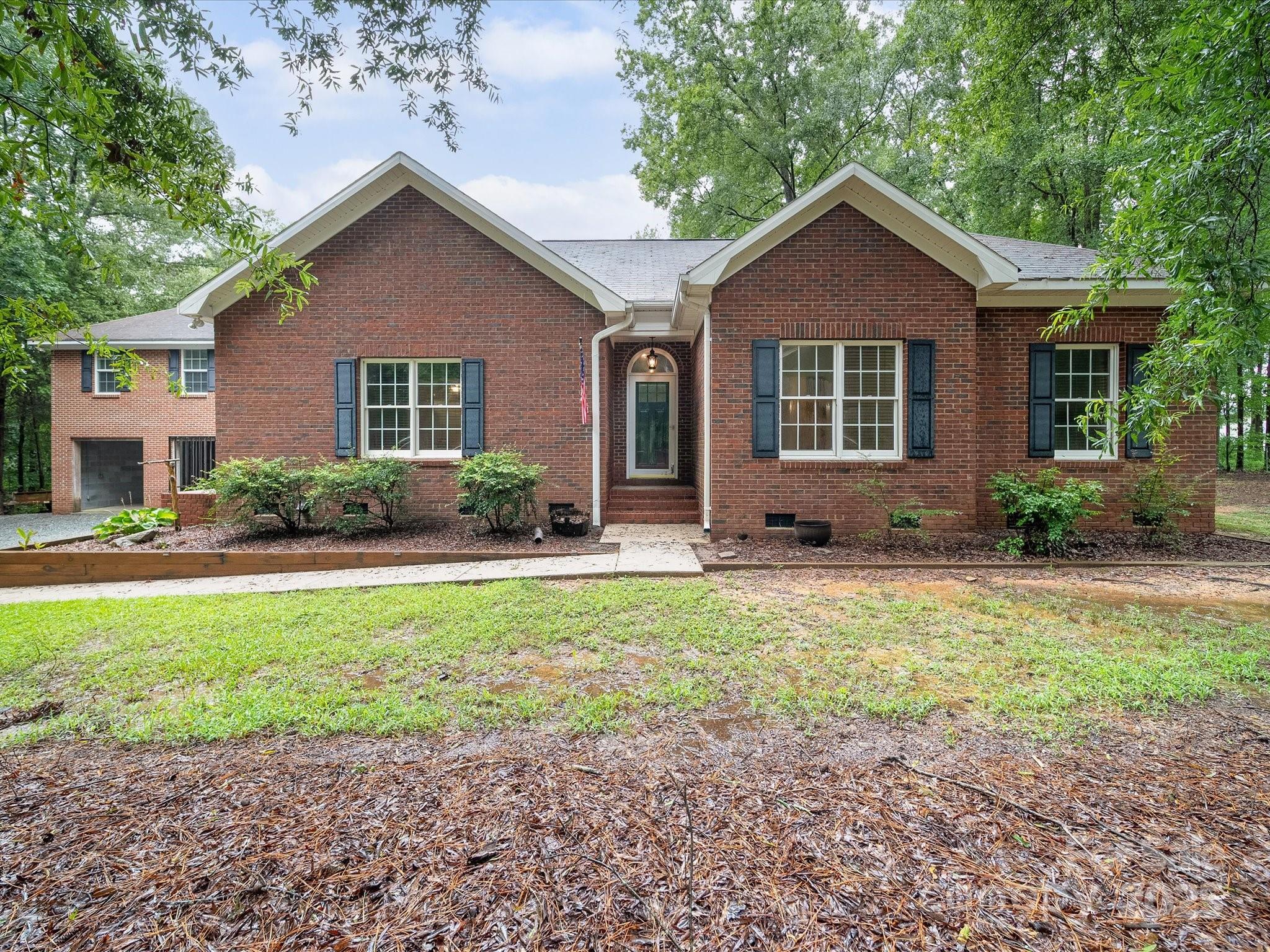 6819 Prospect Pointe Drive Property Photo 2