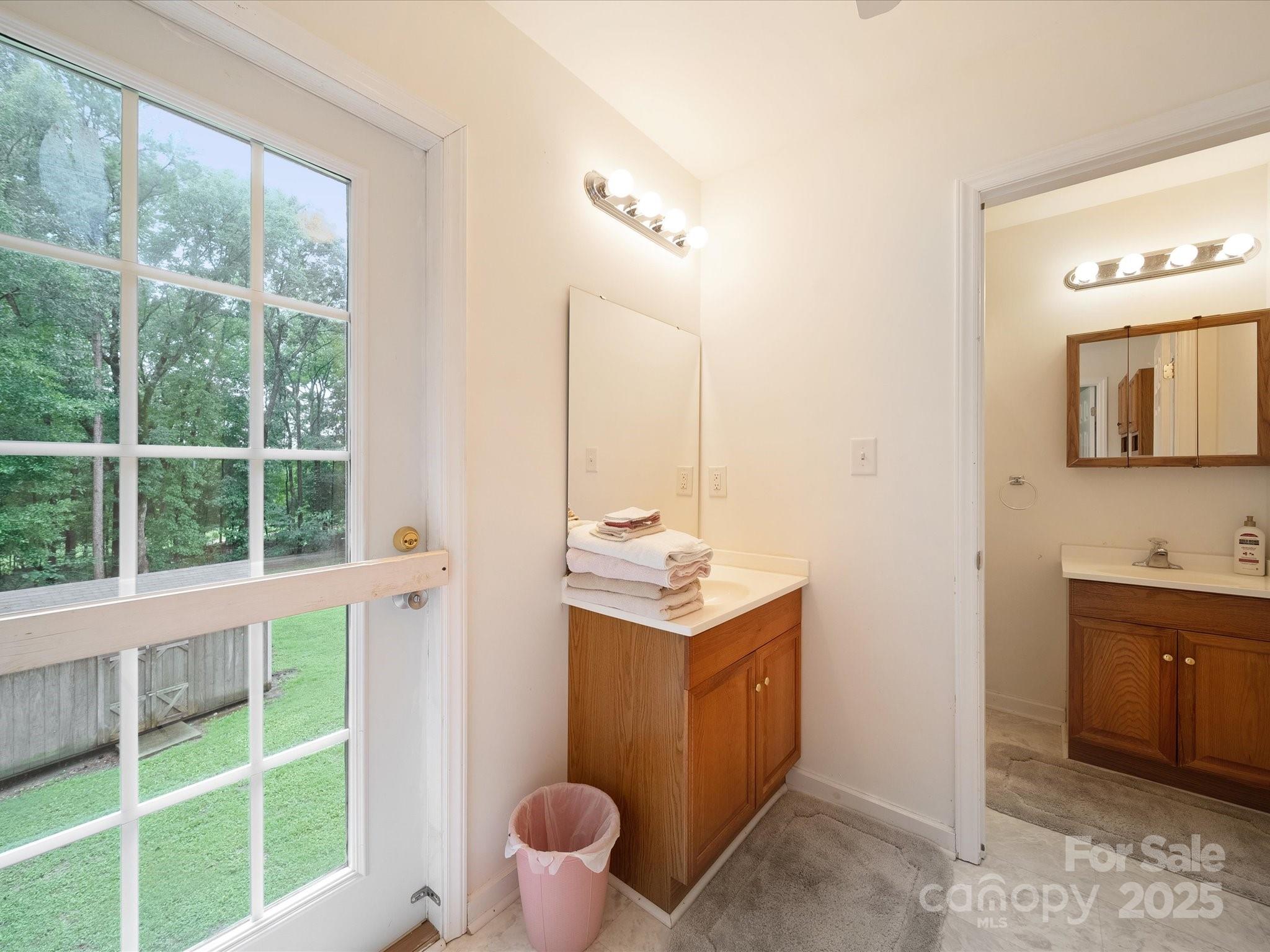 6819 Prospect Pointe Drive Property Photo 18