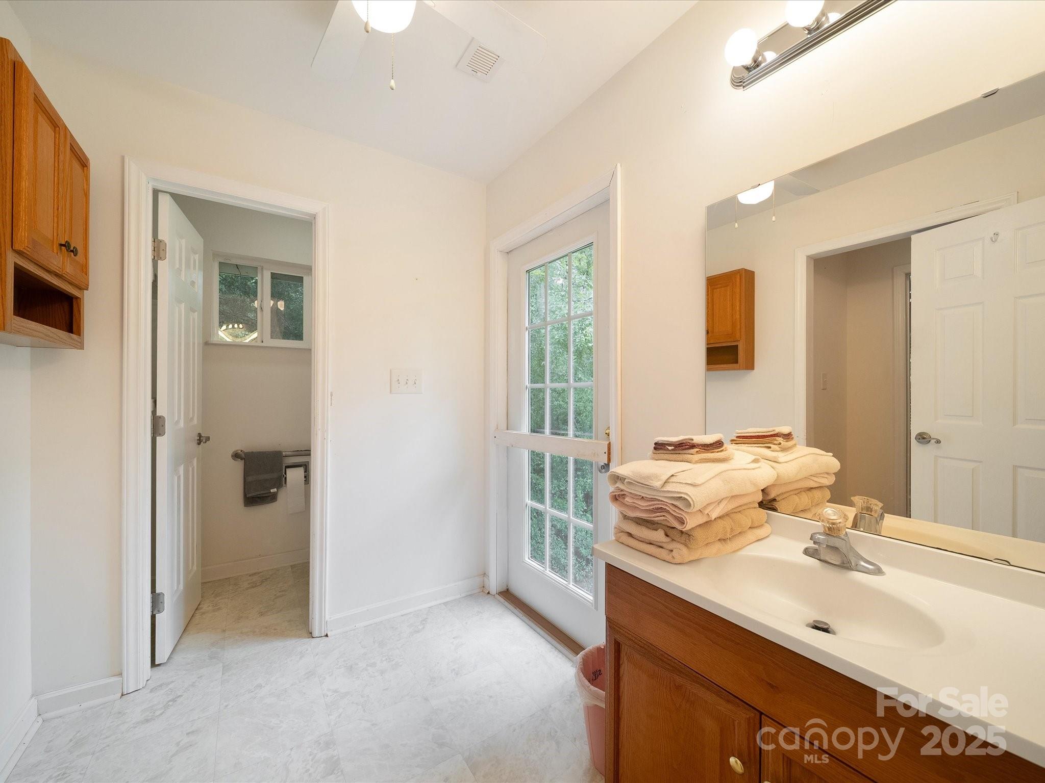 6819 Prospect Pointe Drive Property Photo 20