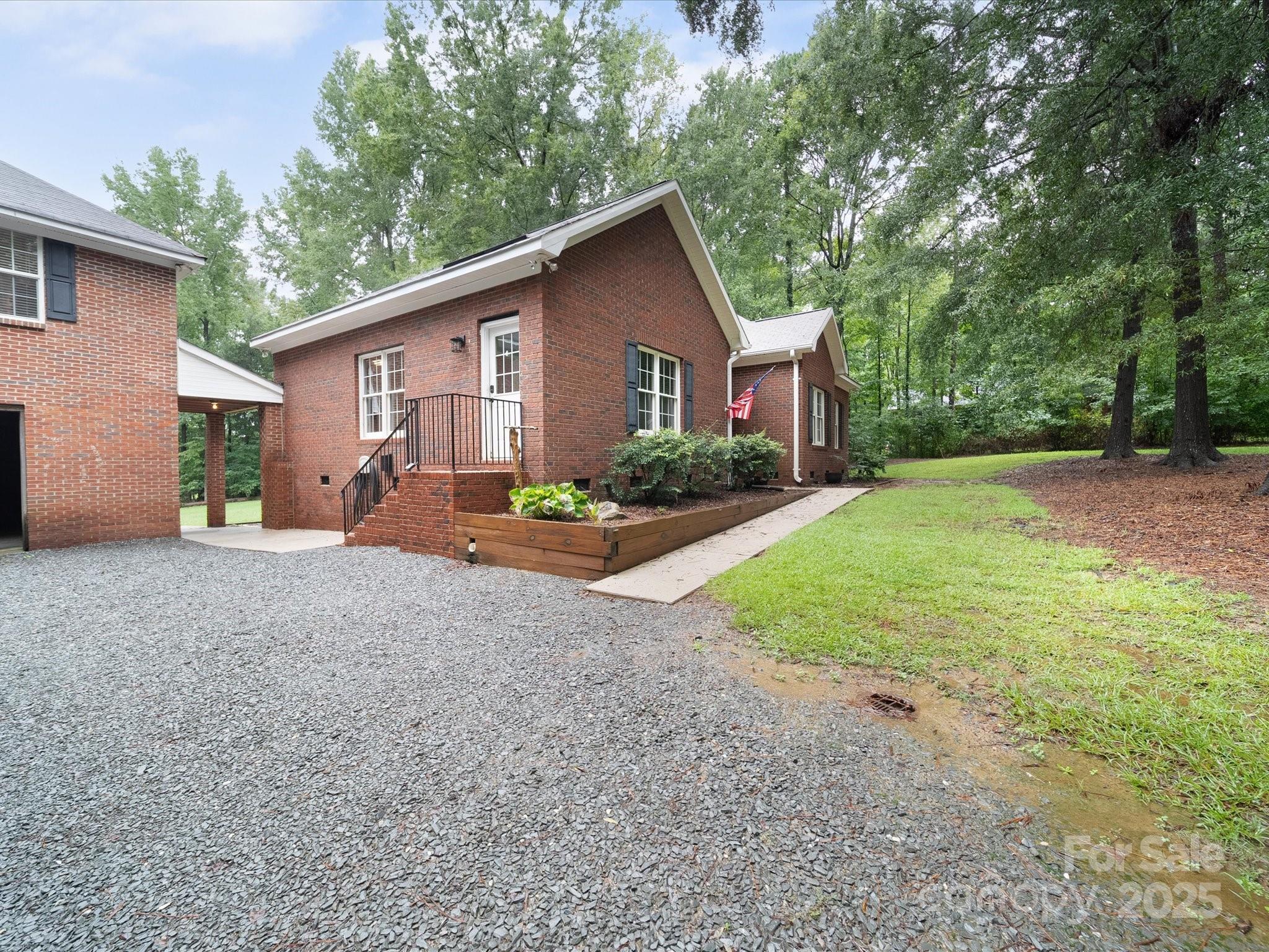 6819 Prospect Pointe Drive Property Photo 23