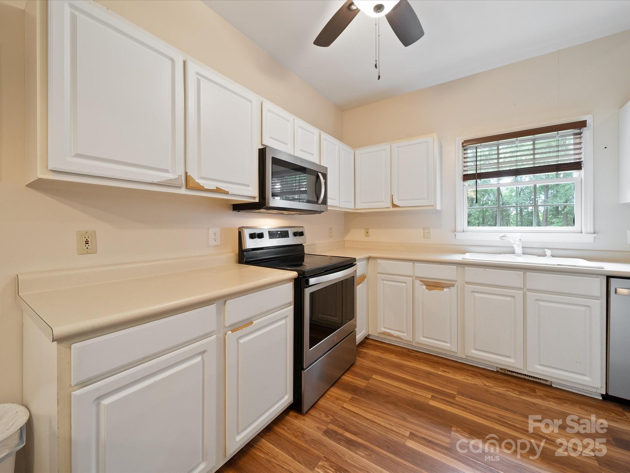 6819 Prospect Pointe Drive Property Photo 29