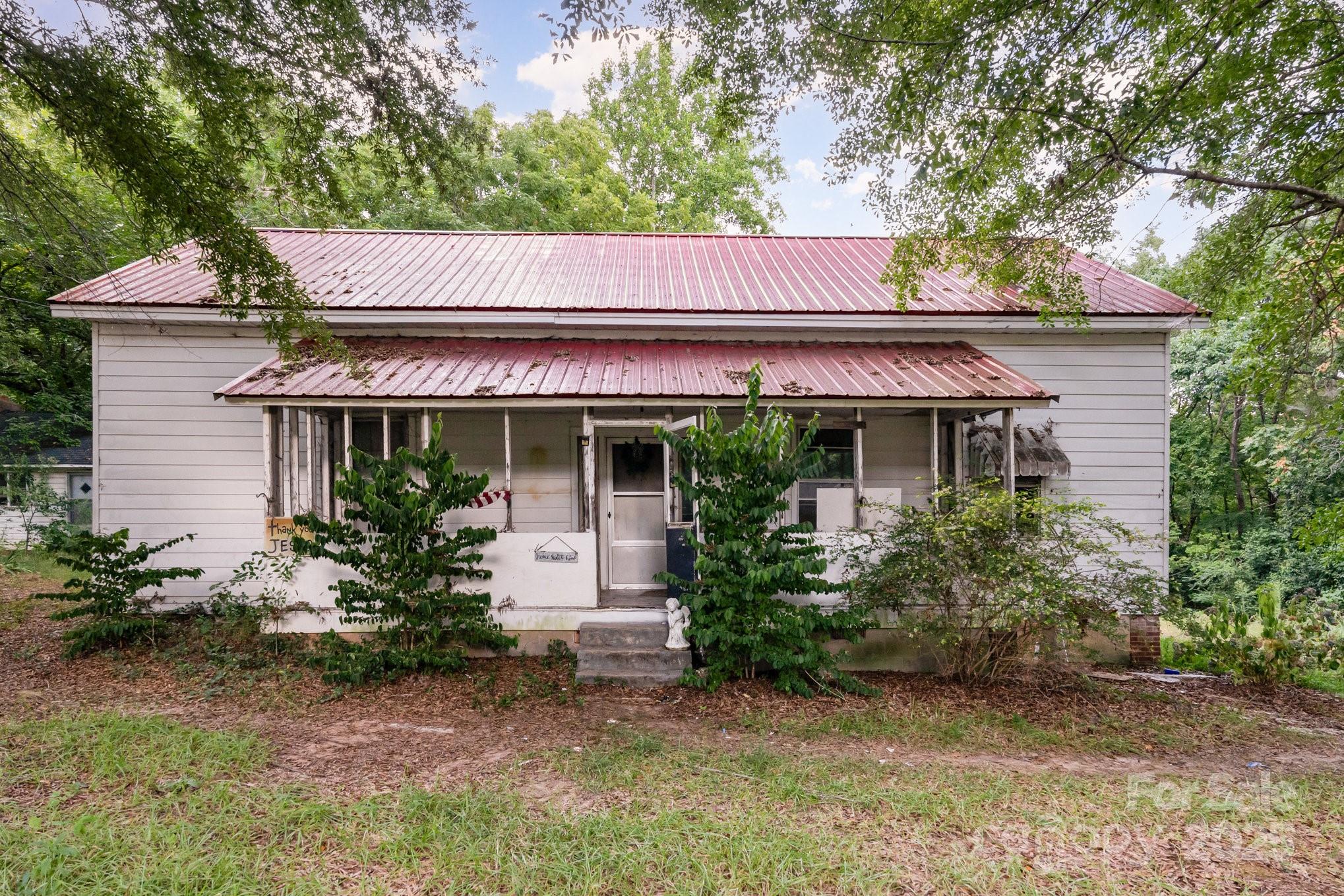 4716 Walnut Street Property Photo 1