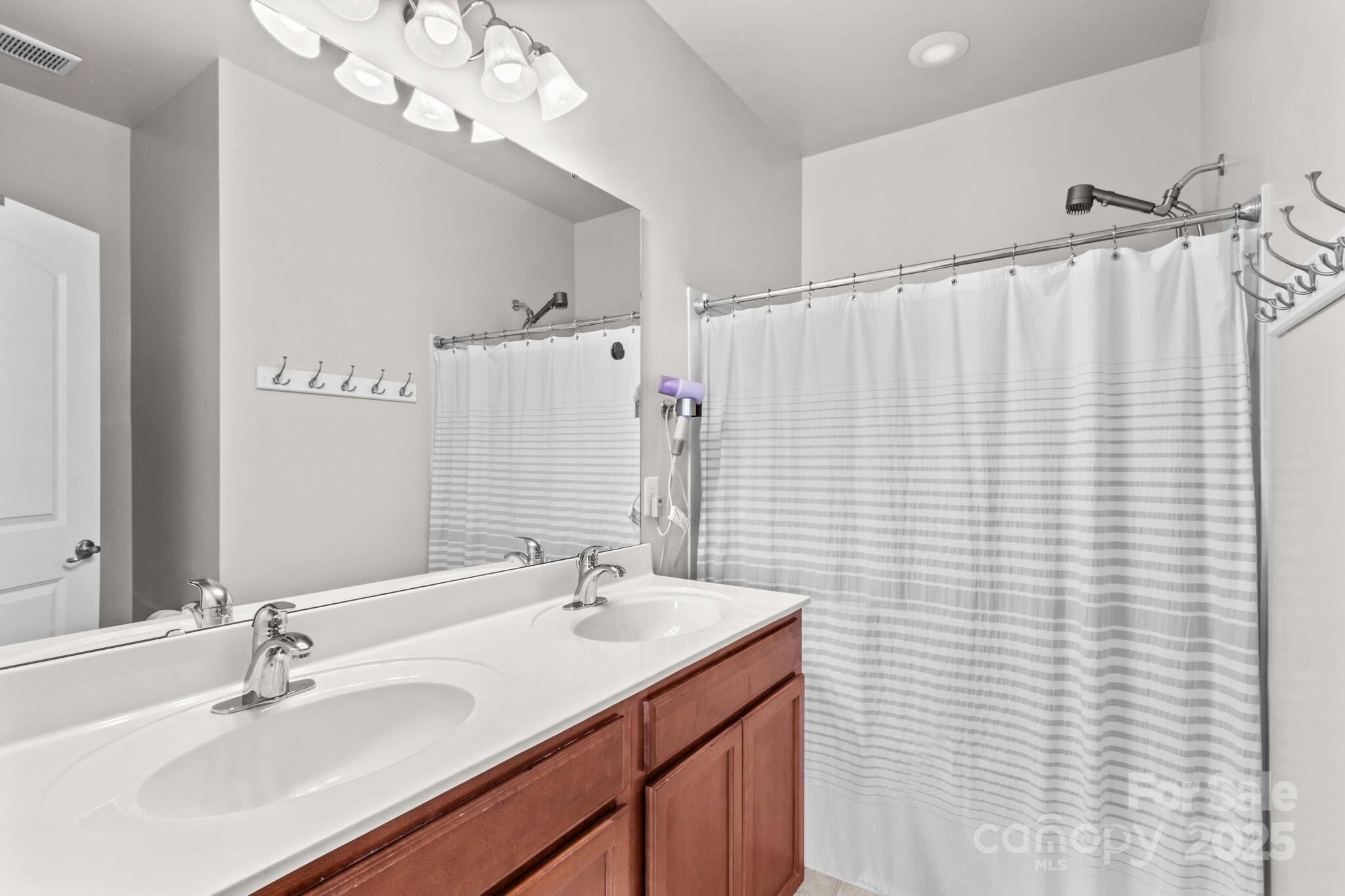 15879 Sharon Dale Drive Property Photo 17