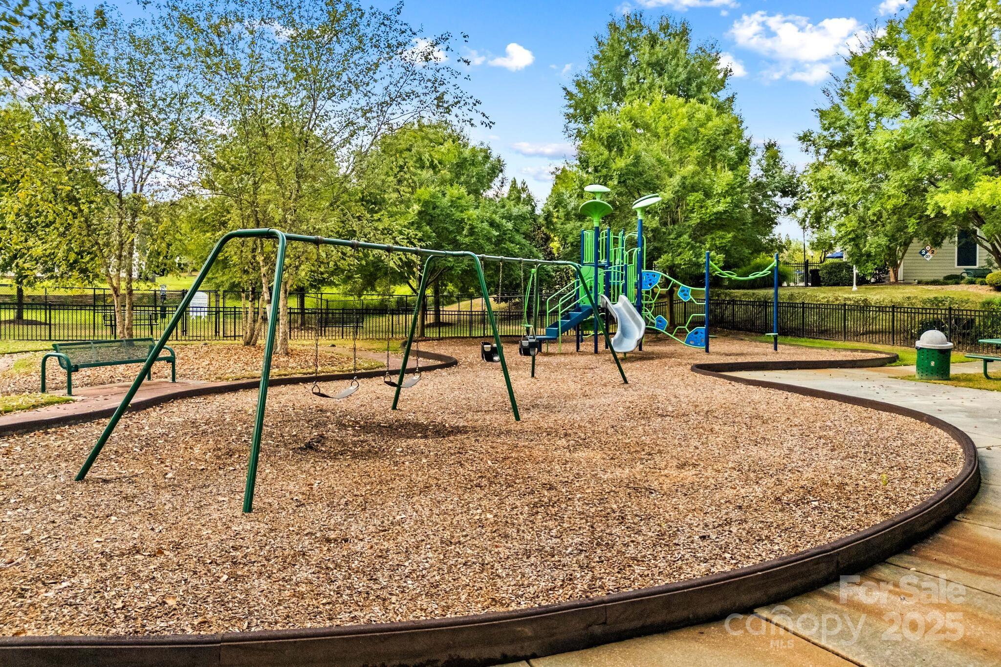 15879 Sharon Dale Drive Property Photo 25