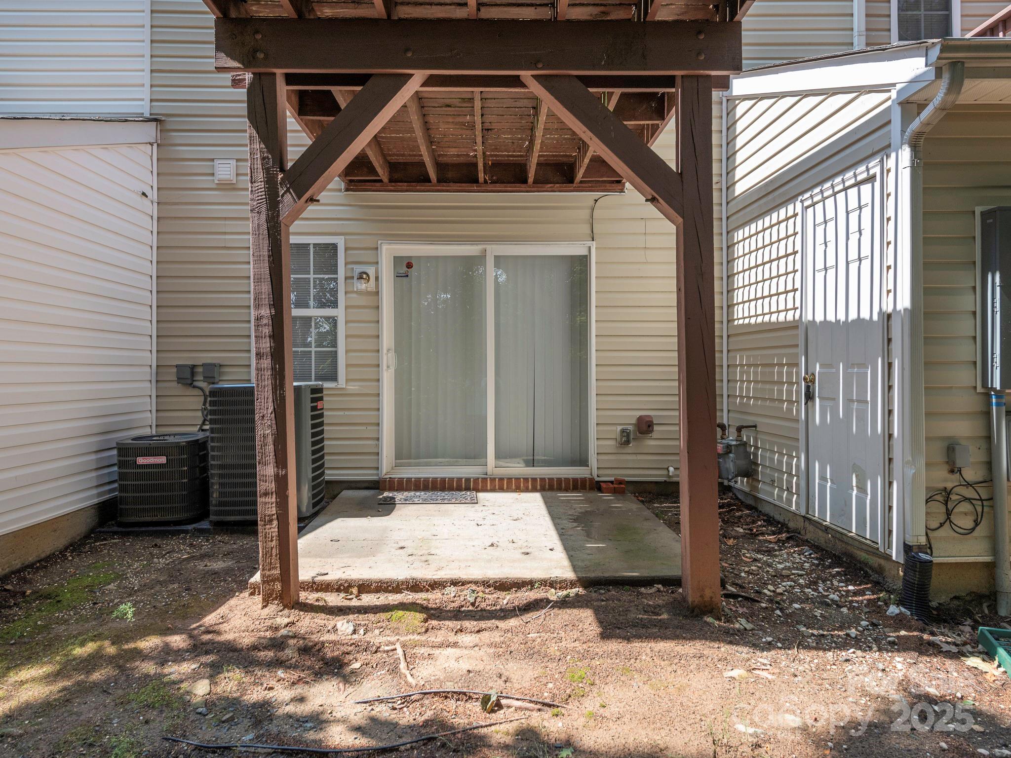 1554 Maypine Commons Way Property Photo 12