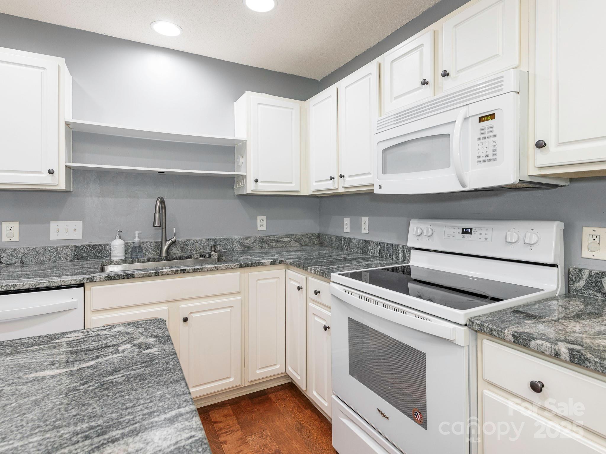 1554 Maypine Commons Way Property Photo 20