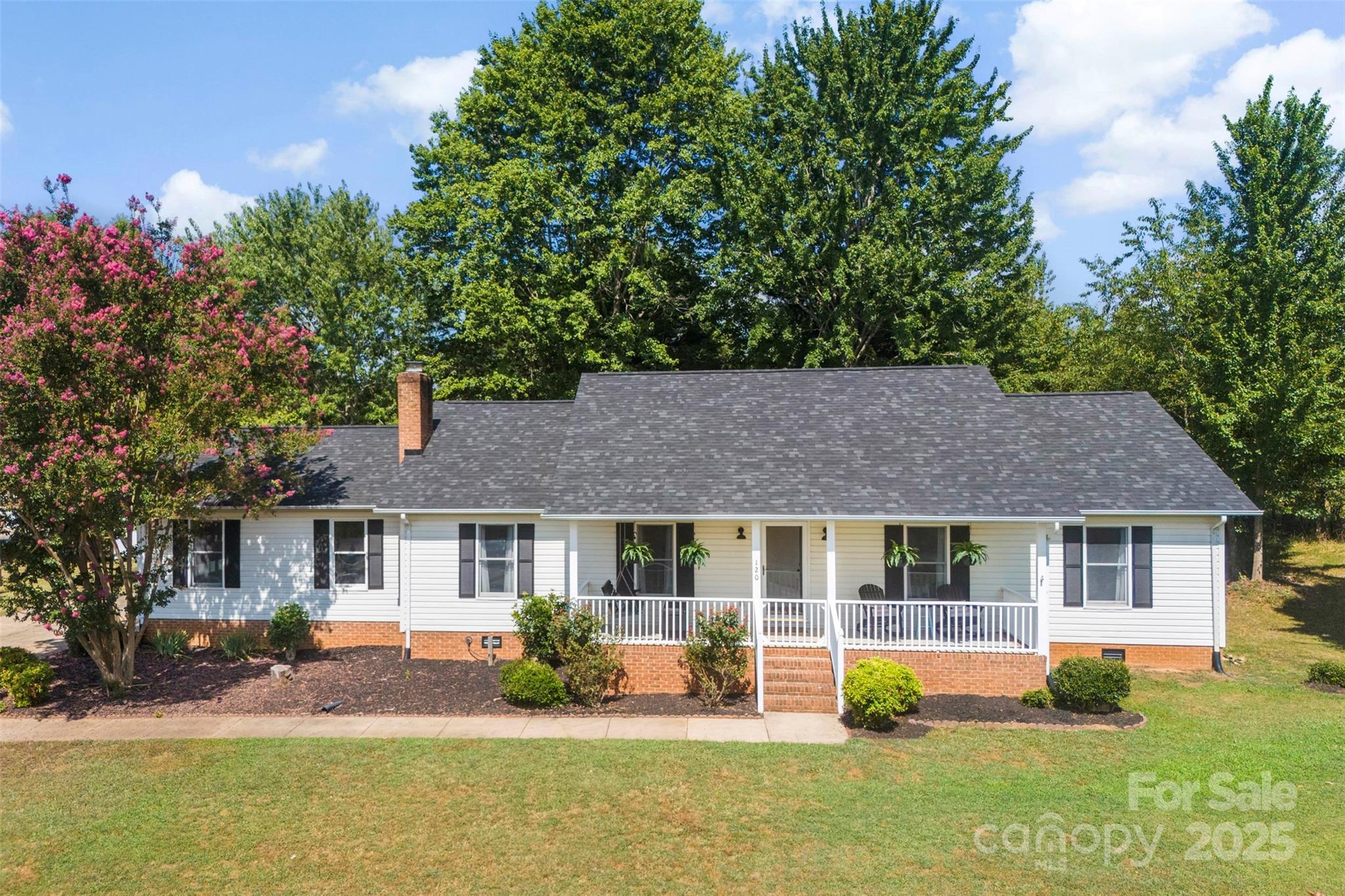 120 Windy Hill Drive Property Photo 1