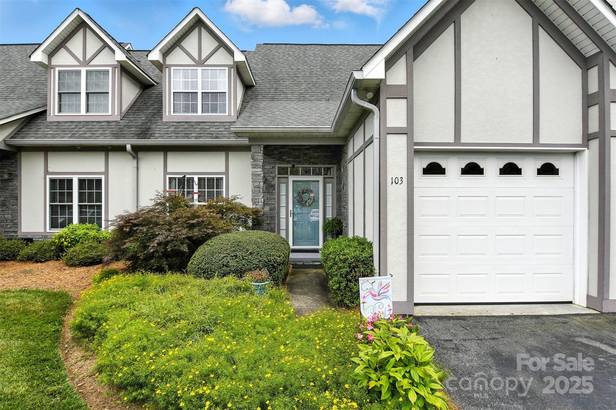 103 Heron Cove Loop Property Photo 4