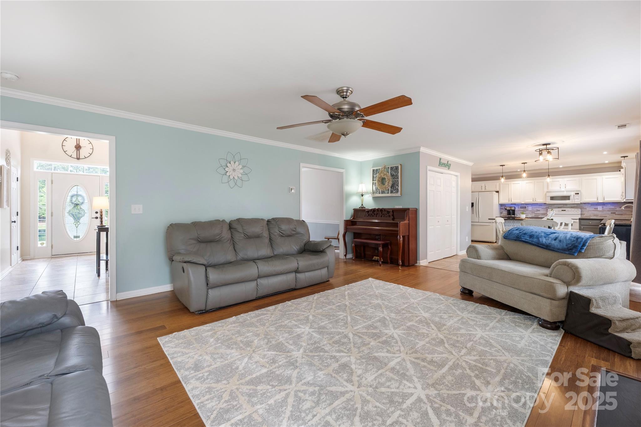 224 Royalton Road Property Photo 7