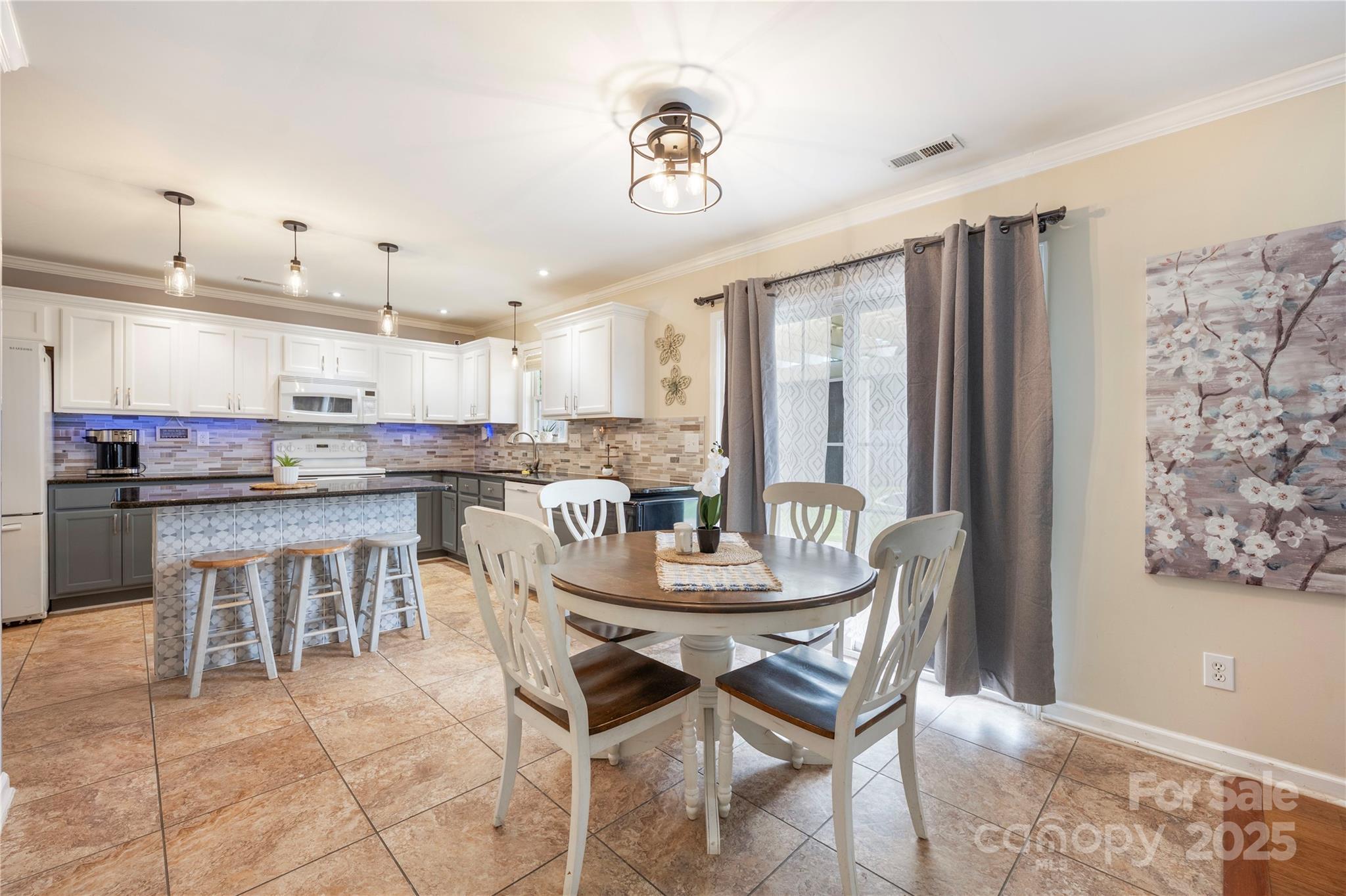 224 Royalton Road Property Photo 10