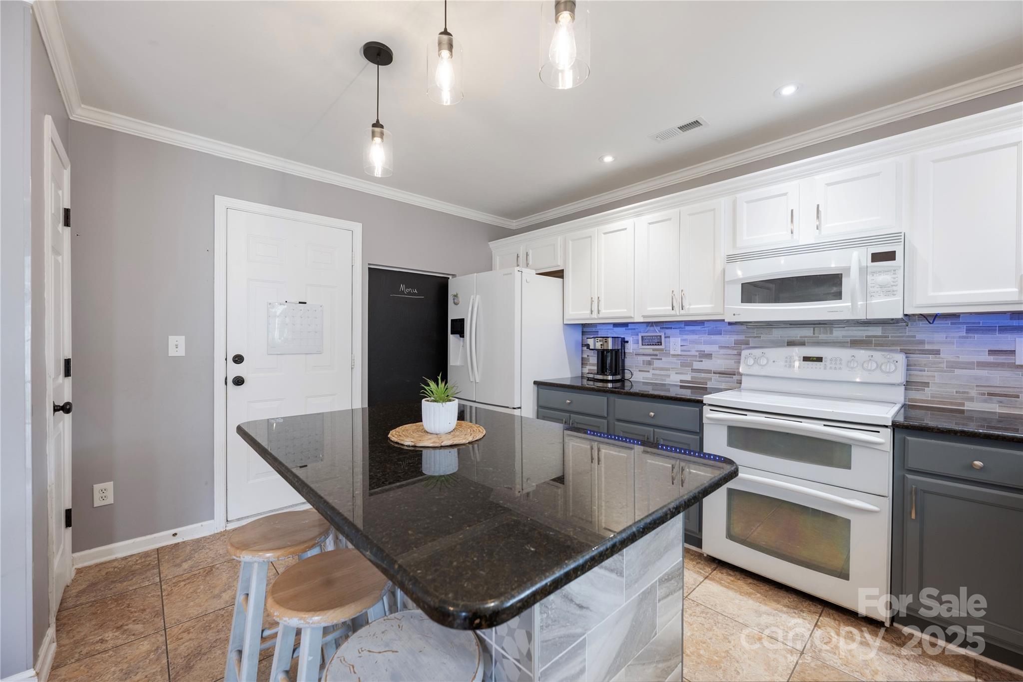 224 Royalton Road Property Photo 14