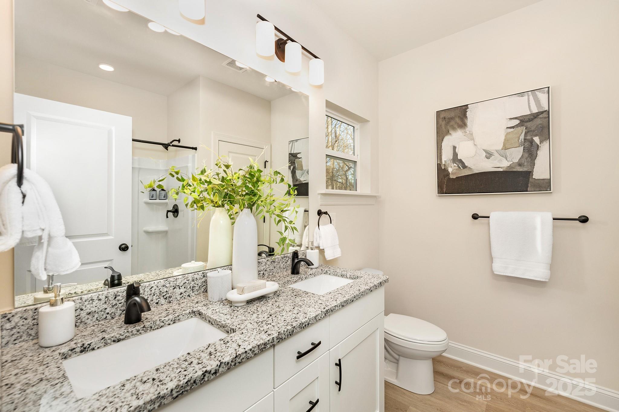 804 Plaza Walk Drive Property Photo 11