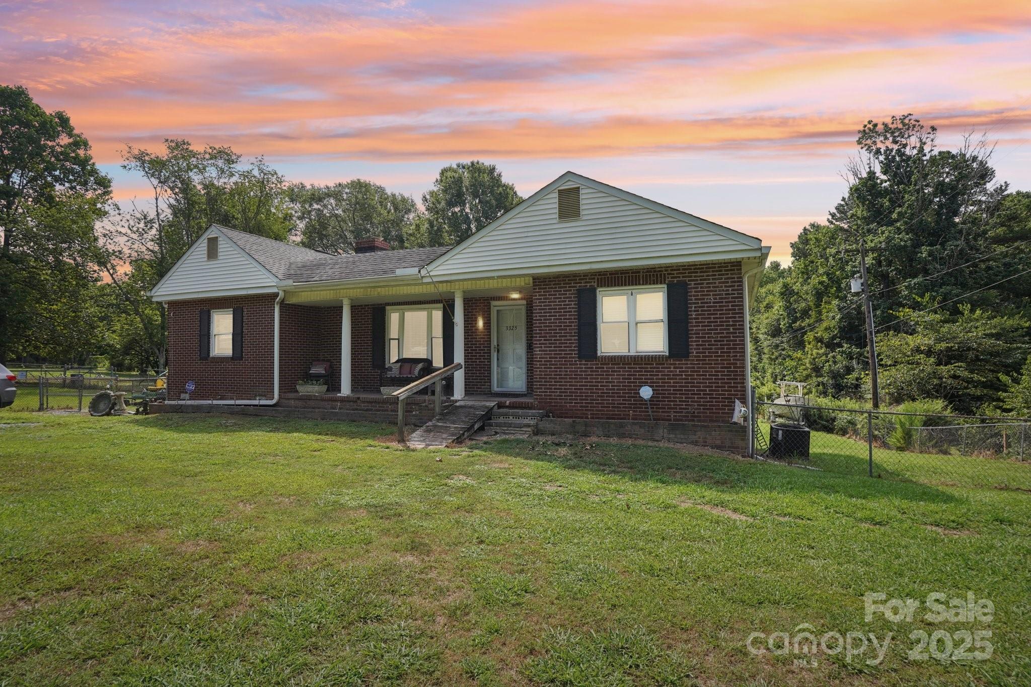 3325 Fairview Drive Property Photo 1