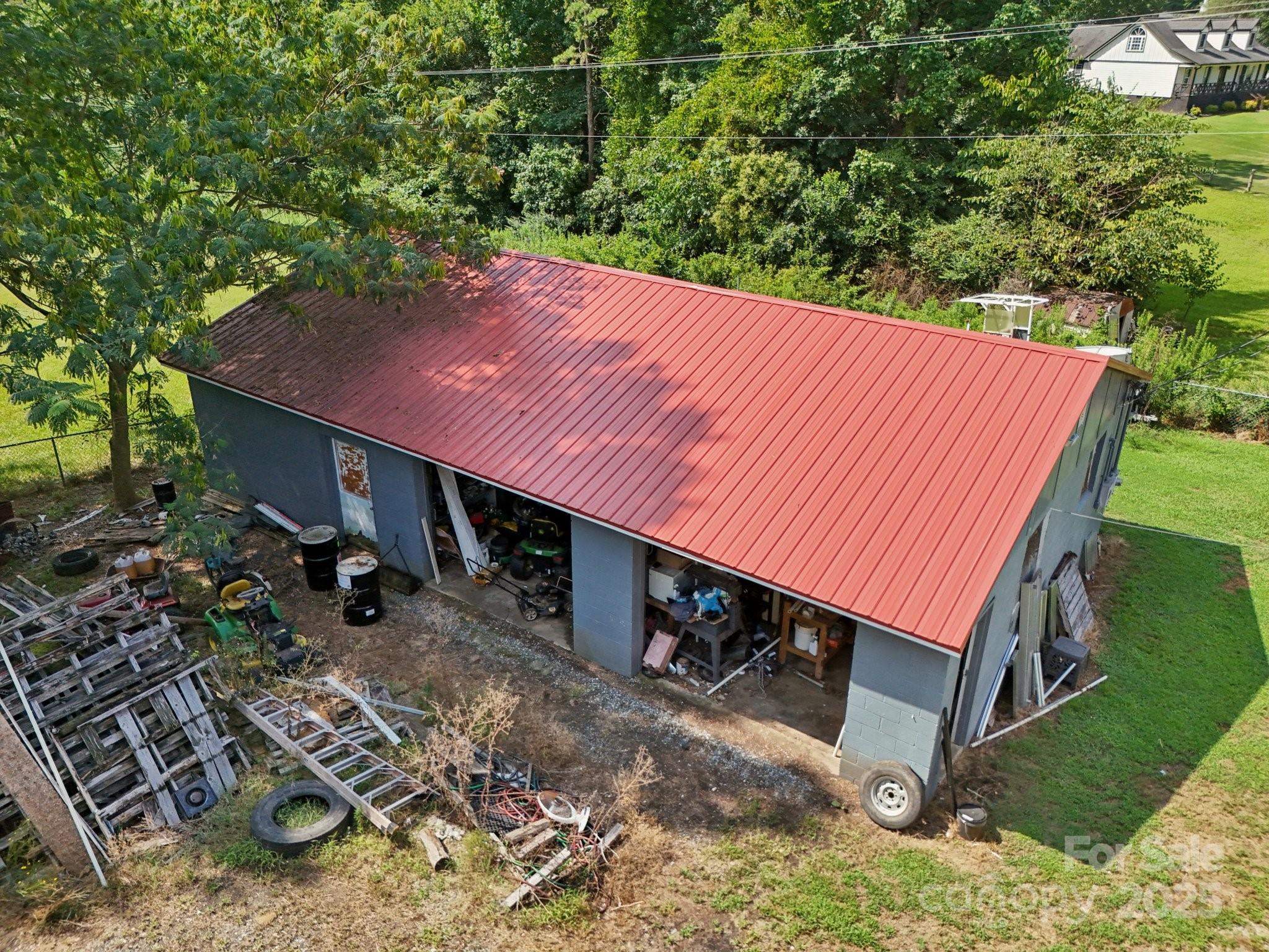 3325 Fairview Drive Property Photo 3