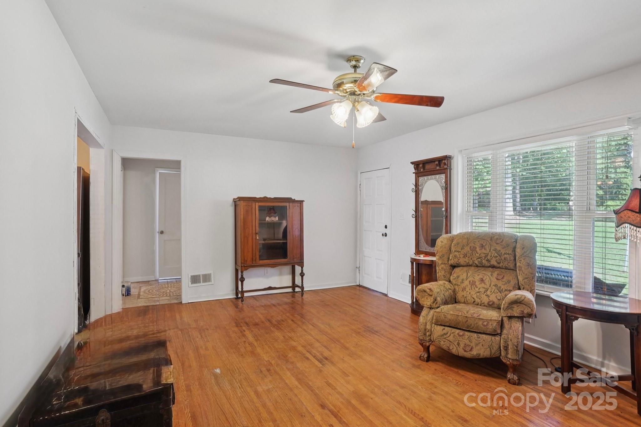 3325 Fairview Drive Property Photo 6