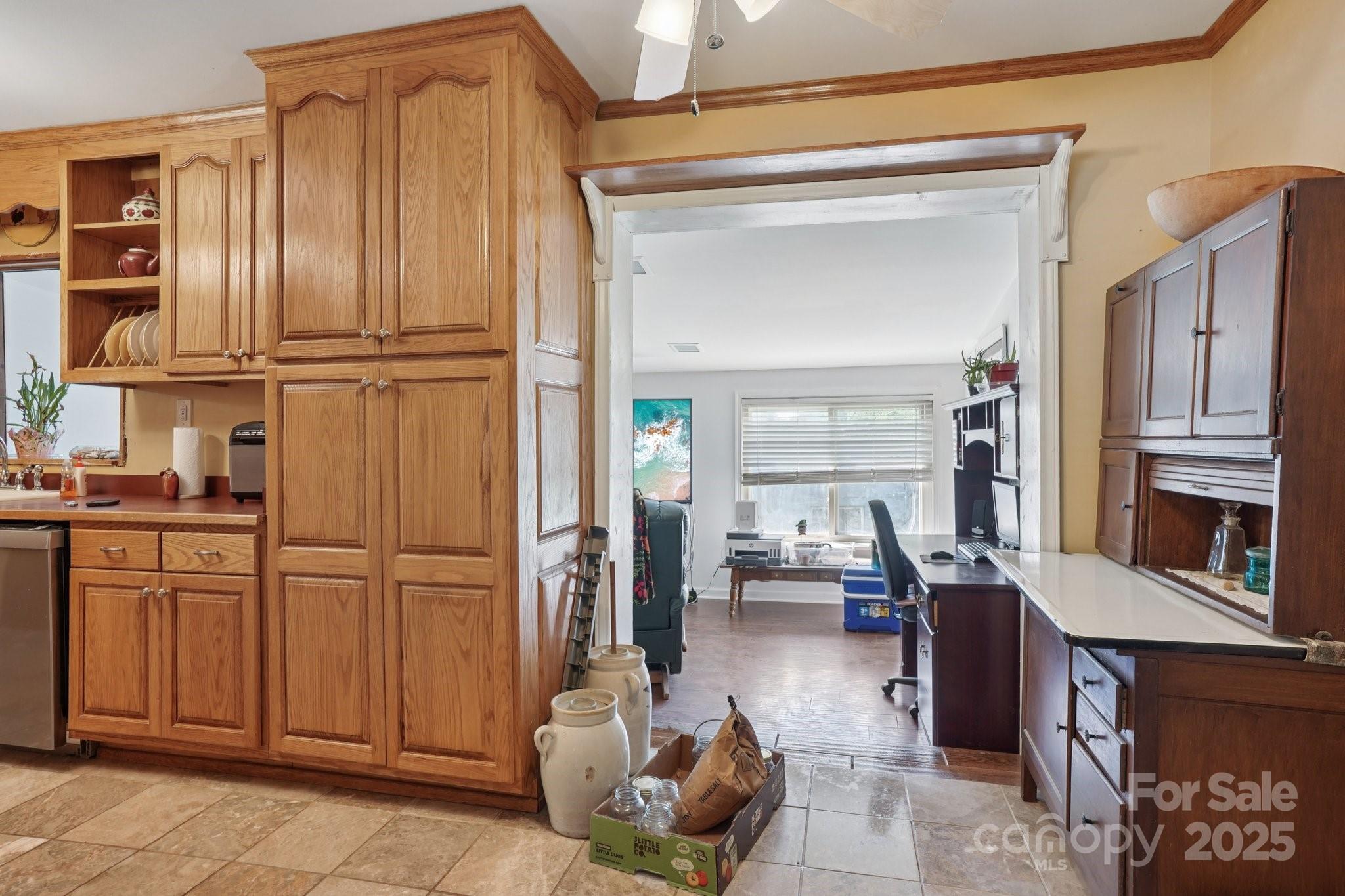 3325 Fairview Drive Property Photo 7