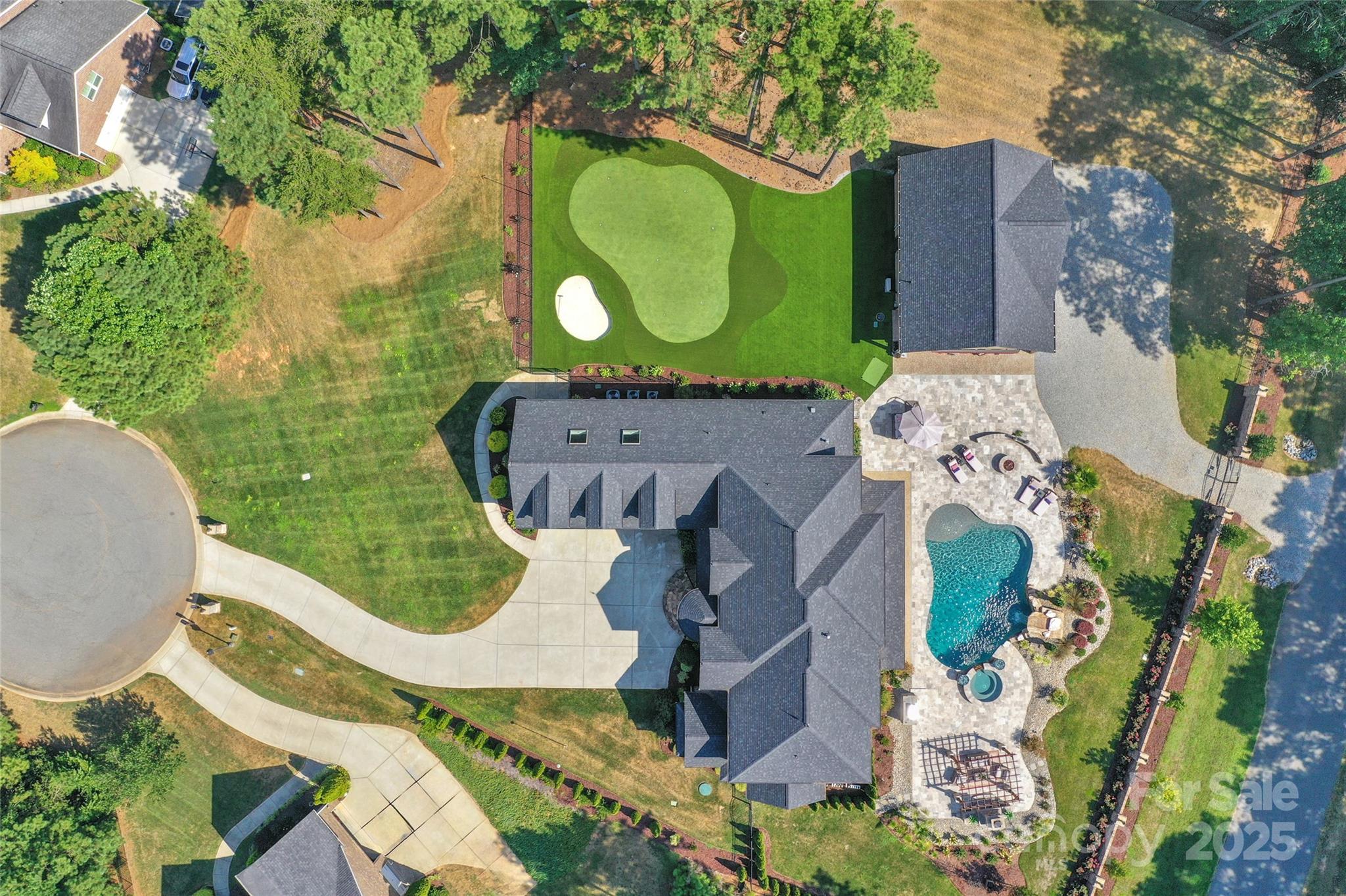 7946 Norman Pointe Drive Property Photo 1