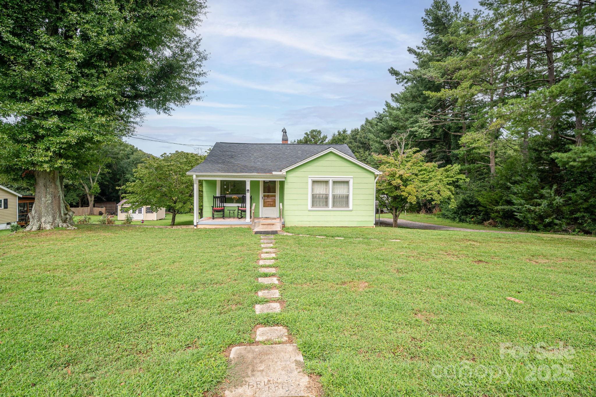118 Downey Lake Road Property Photo 1
