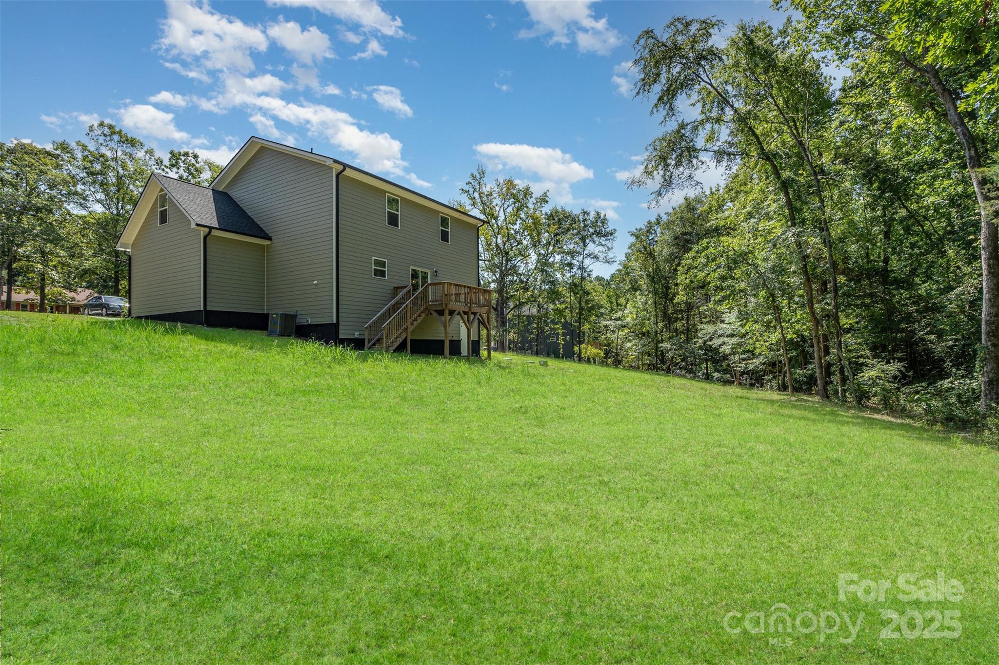 1563 Riverview Circle Property Photo 22