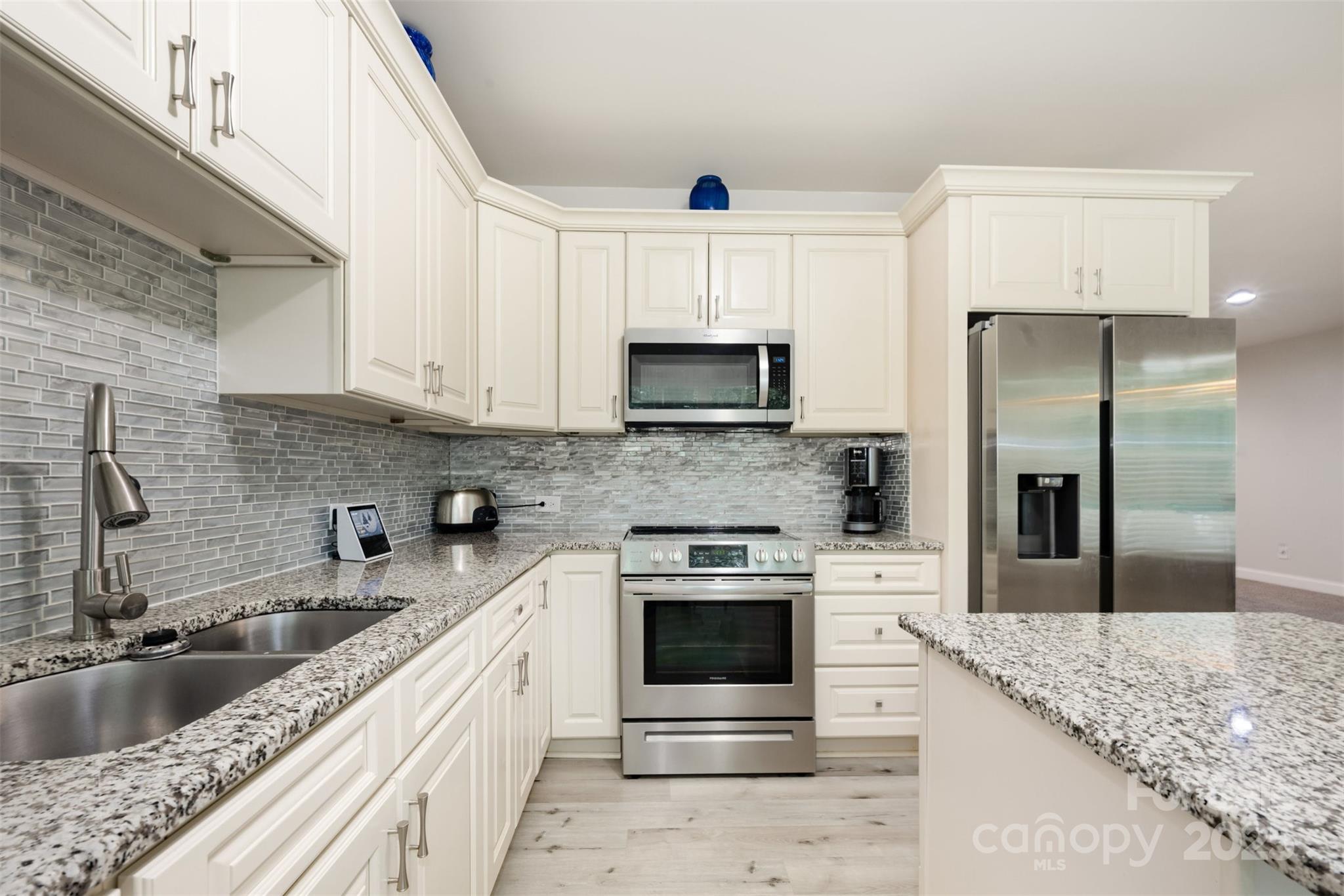 820 Pecan Tree Lane Property Photo 8