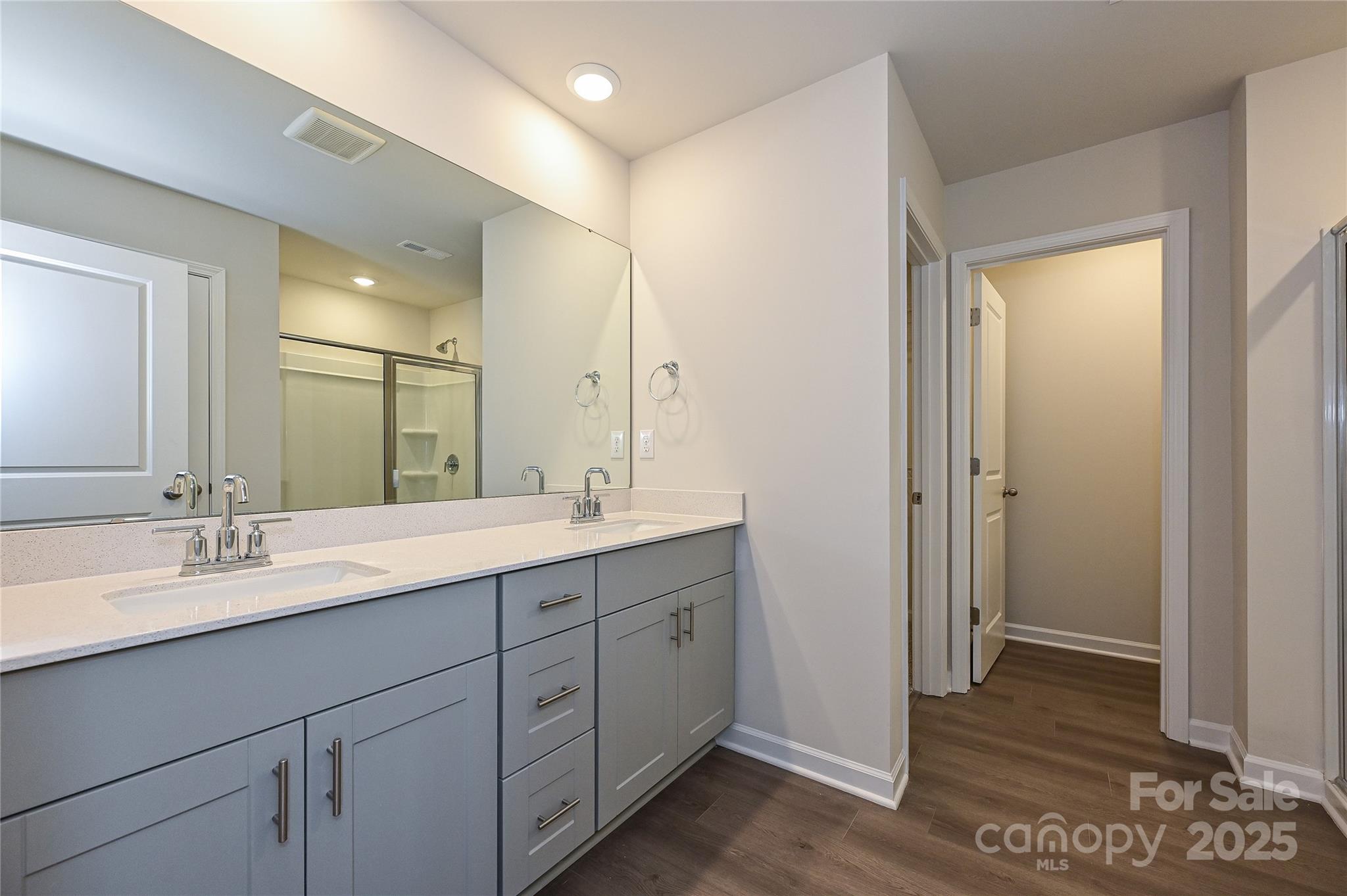 217 Alden Court Property Photo 8