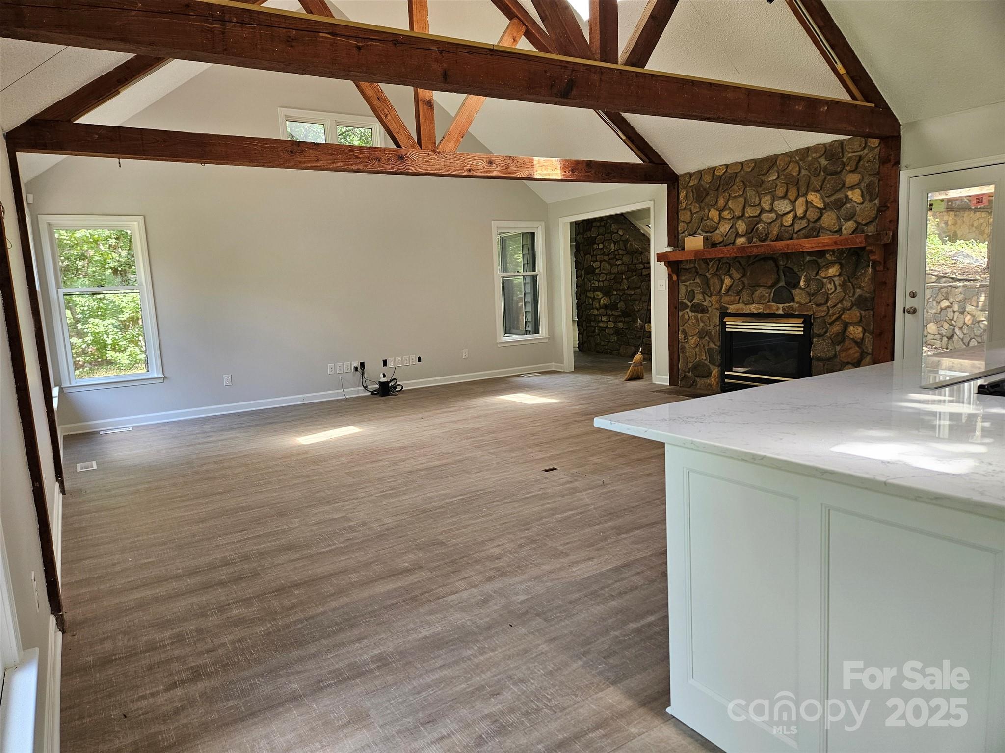 139 Wanderless Lane Property Photo 2