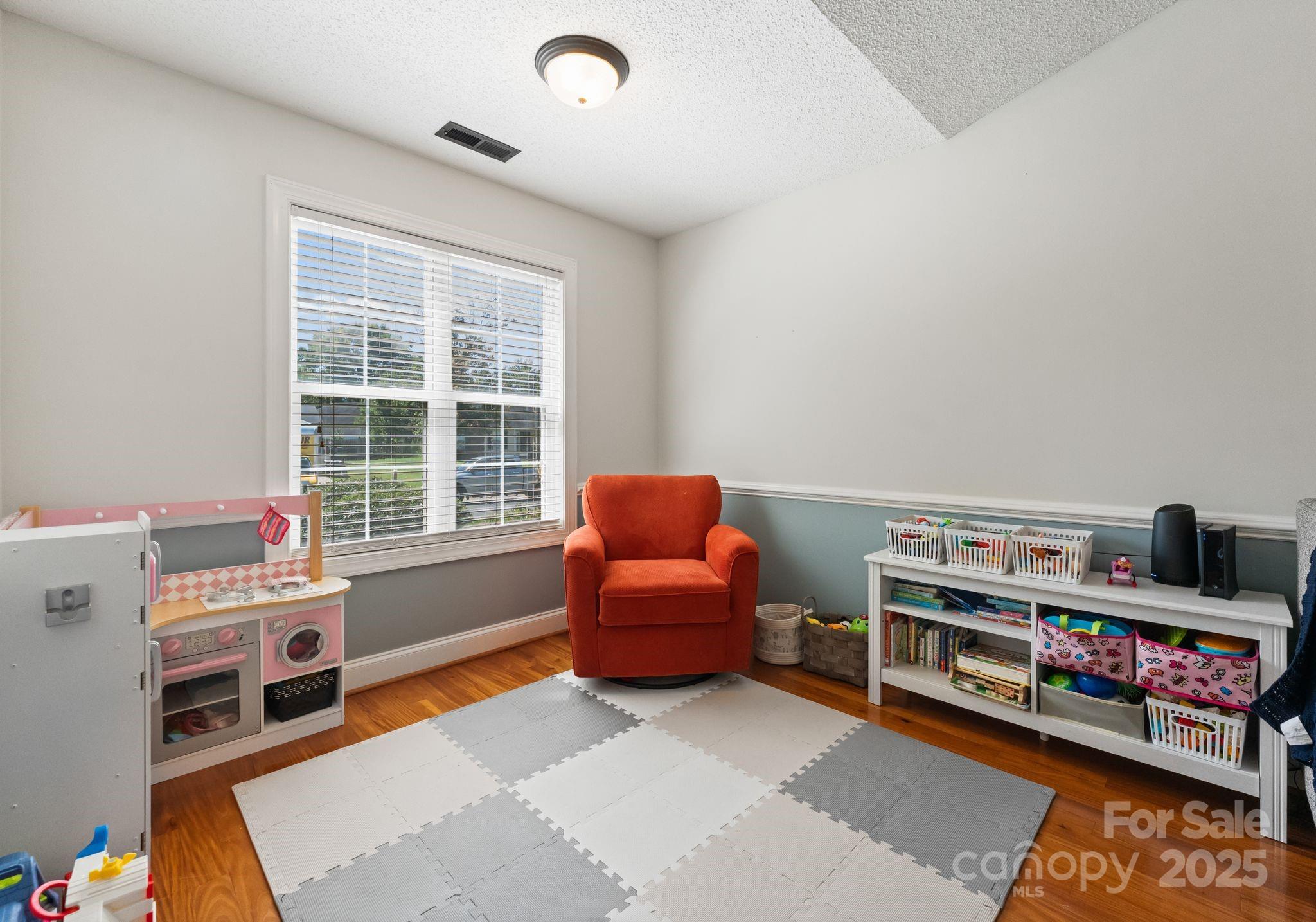 1517 Battle Lane Property Photo 4