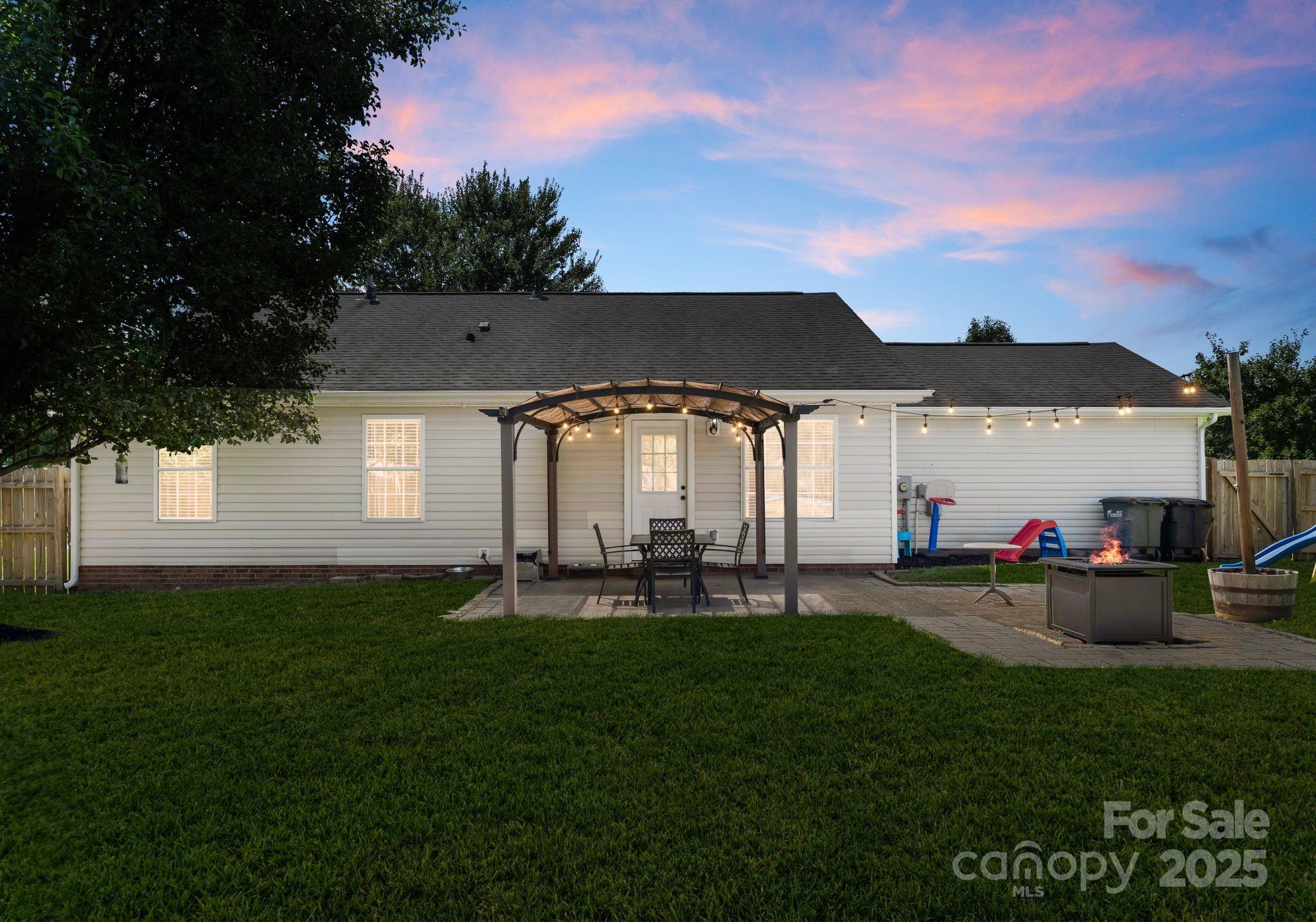 1517 Battle Lane Property Photo 15
