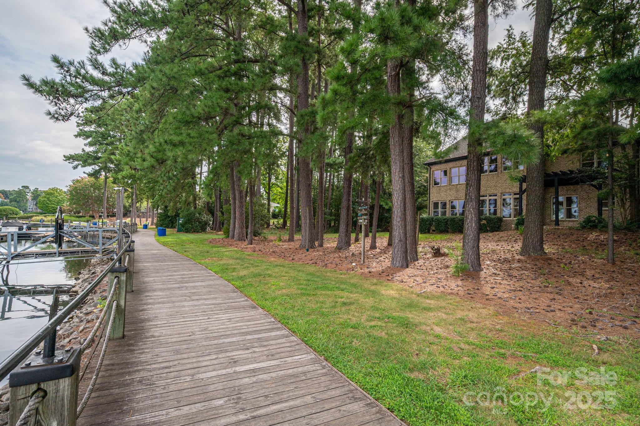 18337 Harbor Light Boulevard Property Photo 10