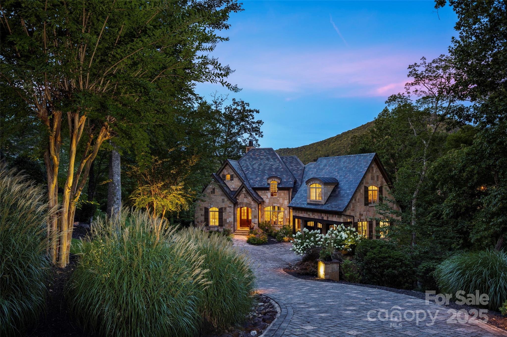 1829 Bella Vista Court Property Photo 1