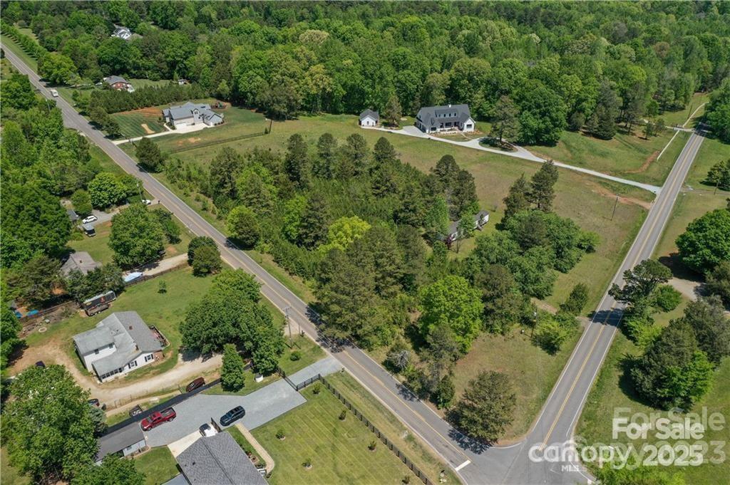 15615 Rocky River Road Property Photo 2