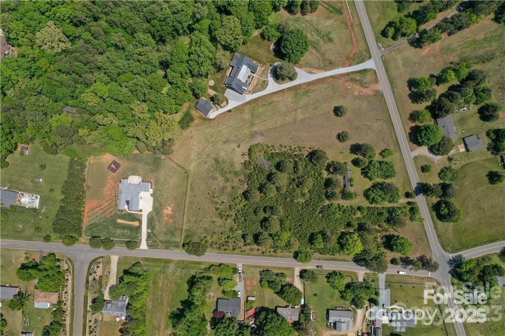 15615 Rocky River Road Property Photo 7