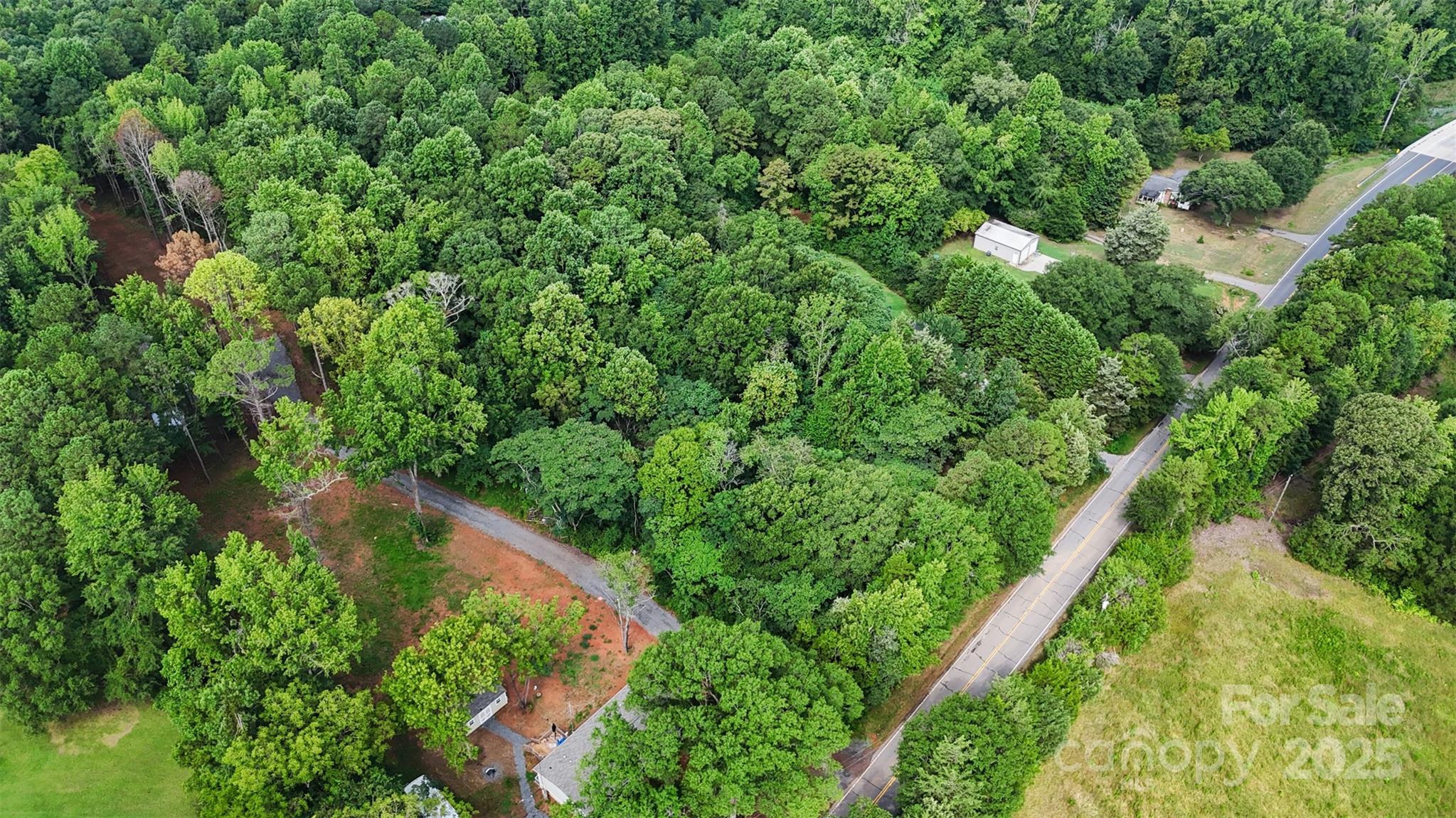 953 Church Road Property Photo 3