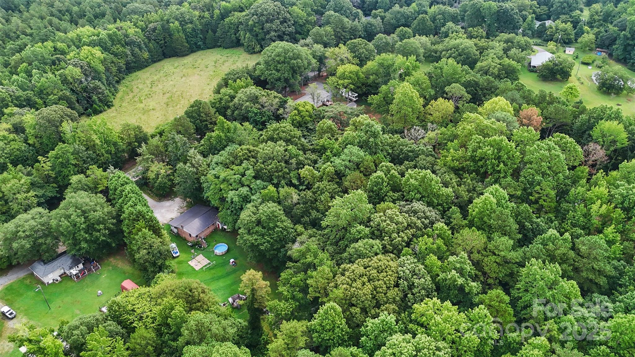 953 Church Road Property Photo 6