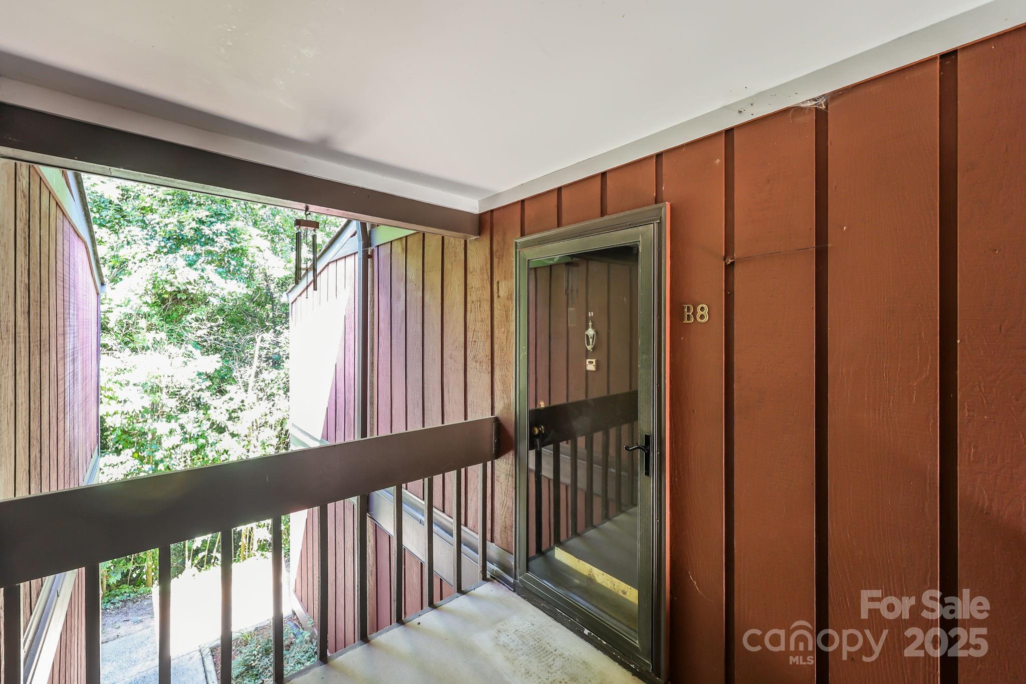 47 Edgewood Avenue B-8 Property Photo 2