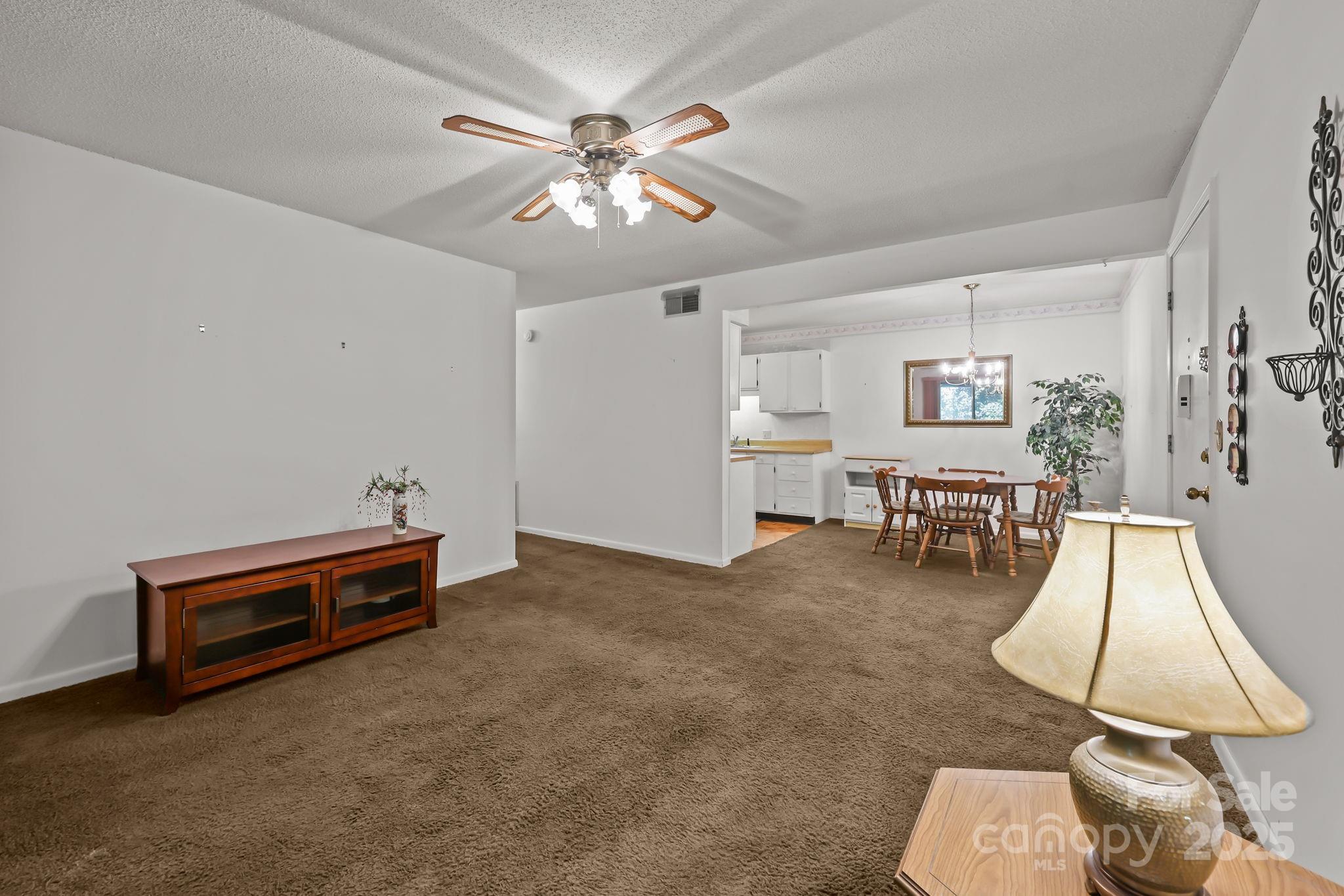 47 Edgewood Avenue B-8 Property Photo 13