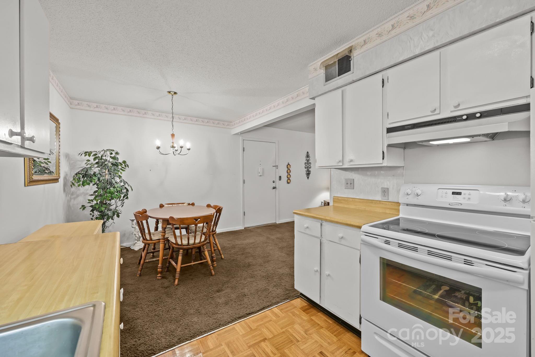 47 Edgewood Avenue B-8 Property Photo 15