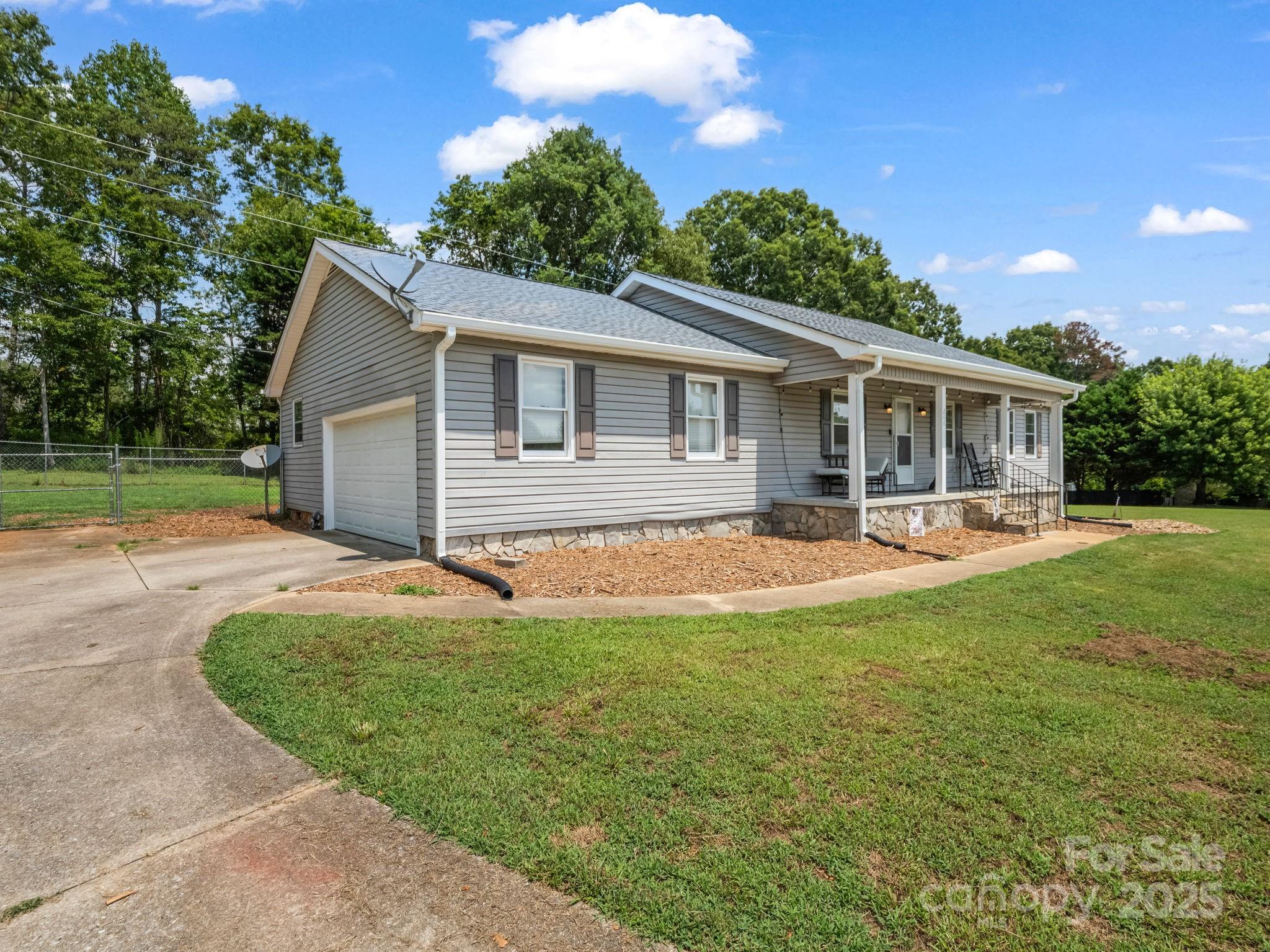 266 Asheland Drive Property Photo 1