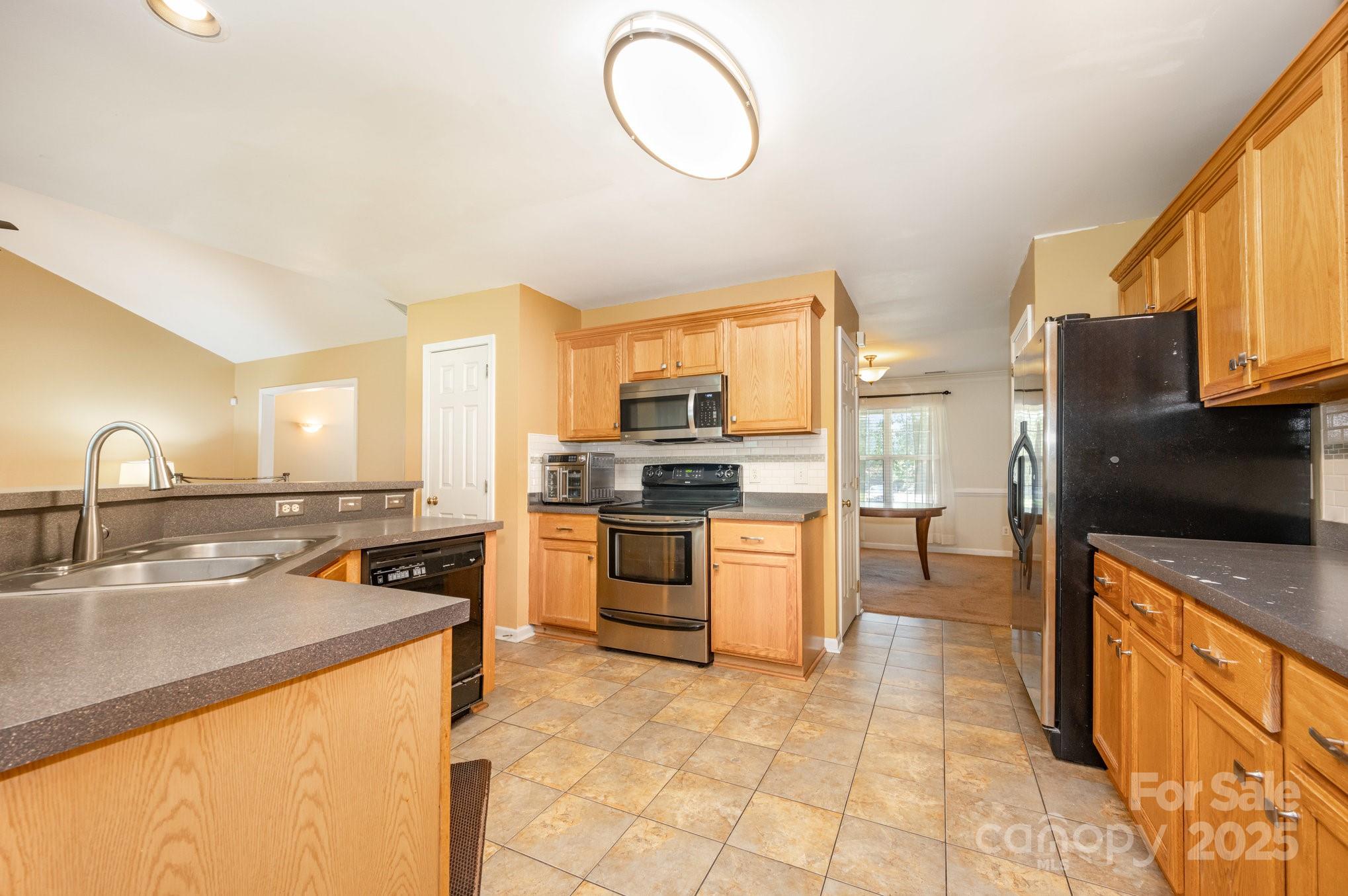 6233 Nevin Road Property Photo 10