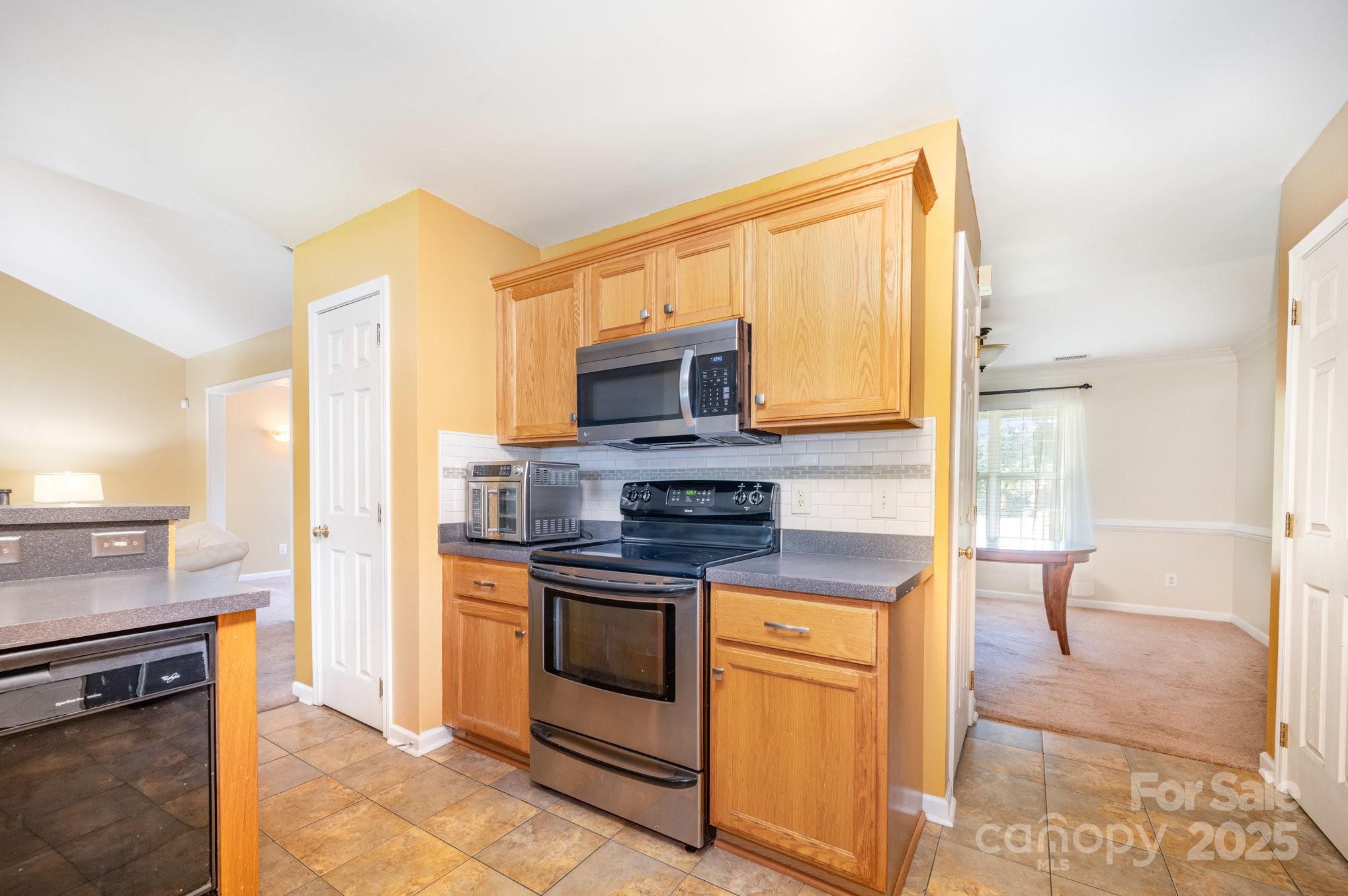 6233 Nevin Road Property Photo 12